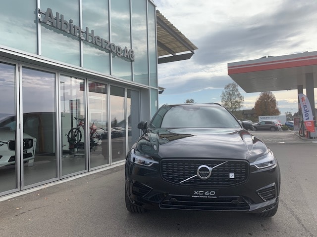 VOLVO XC60 2.0 T8 TE Polestar eAWD-image-2