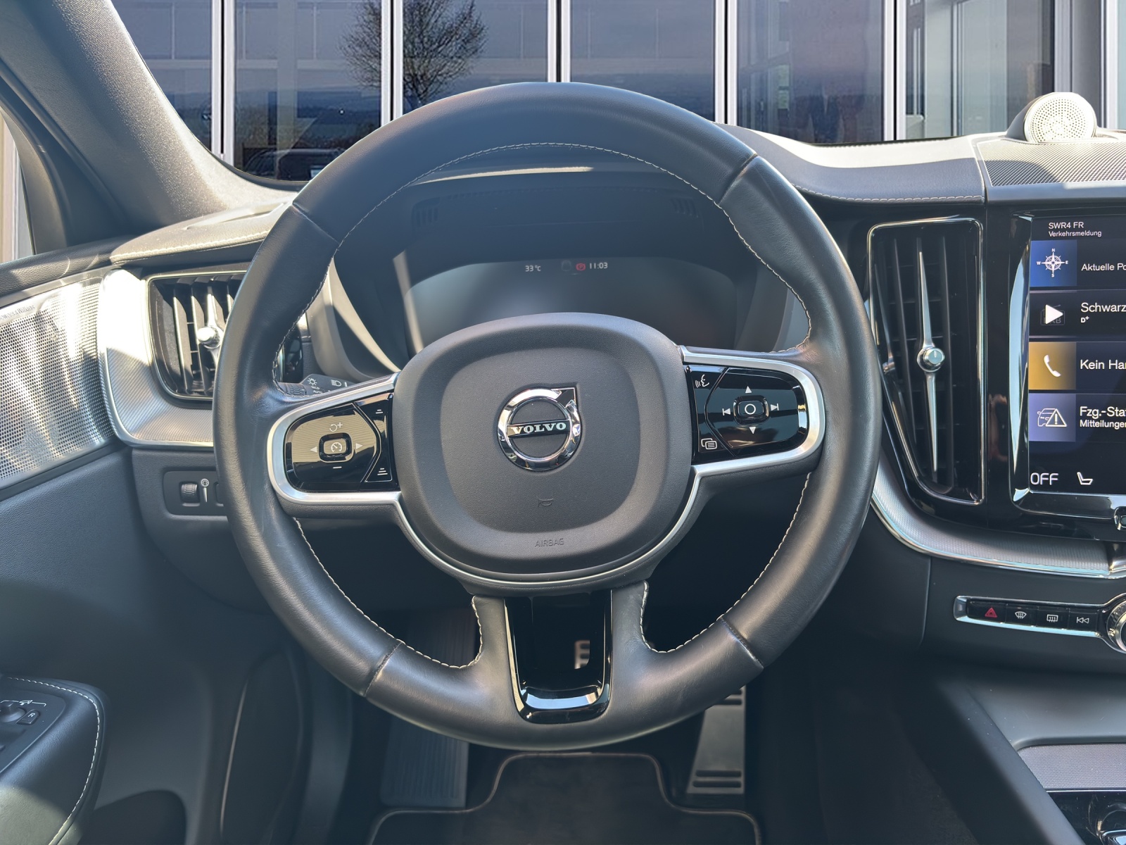 VOLVO XC60 2.0 T8 TE Polestar eAWD-image-11