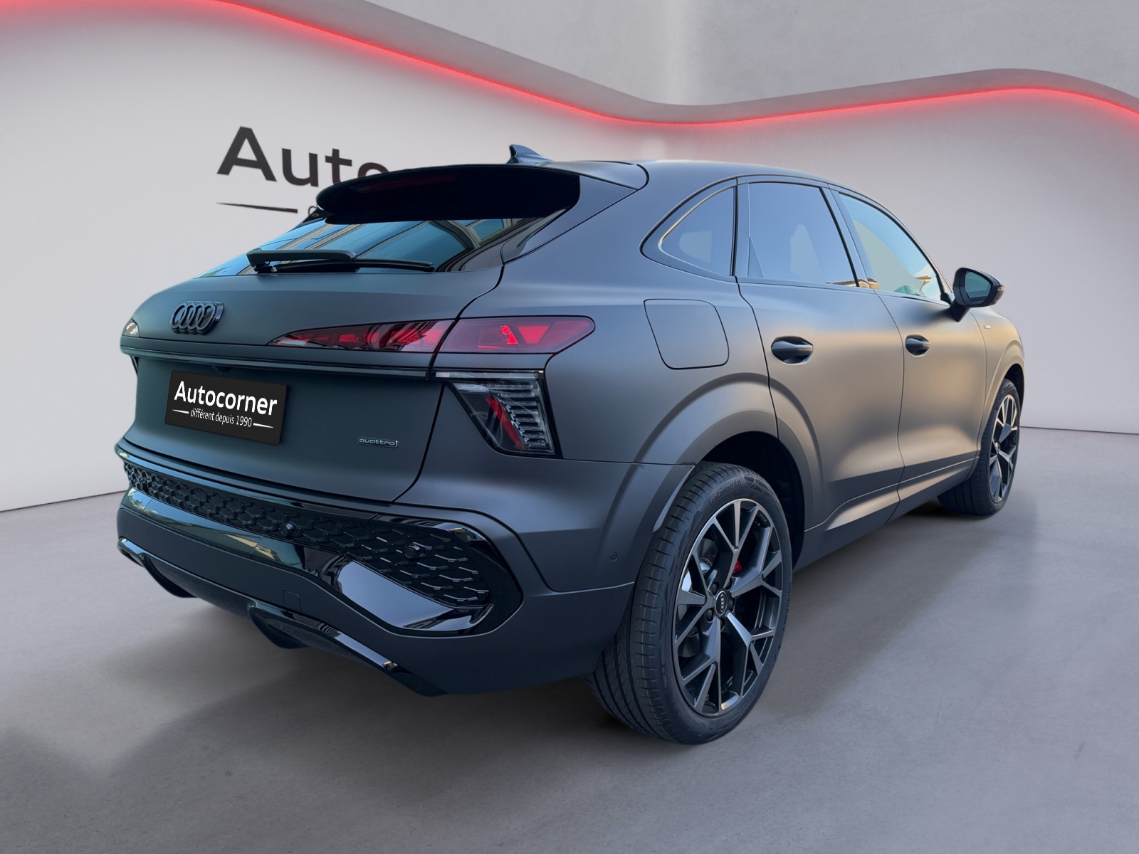 AUDI Q3 Sportback TFSI quattro 195 kW S tronic-image-4