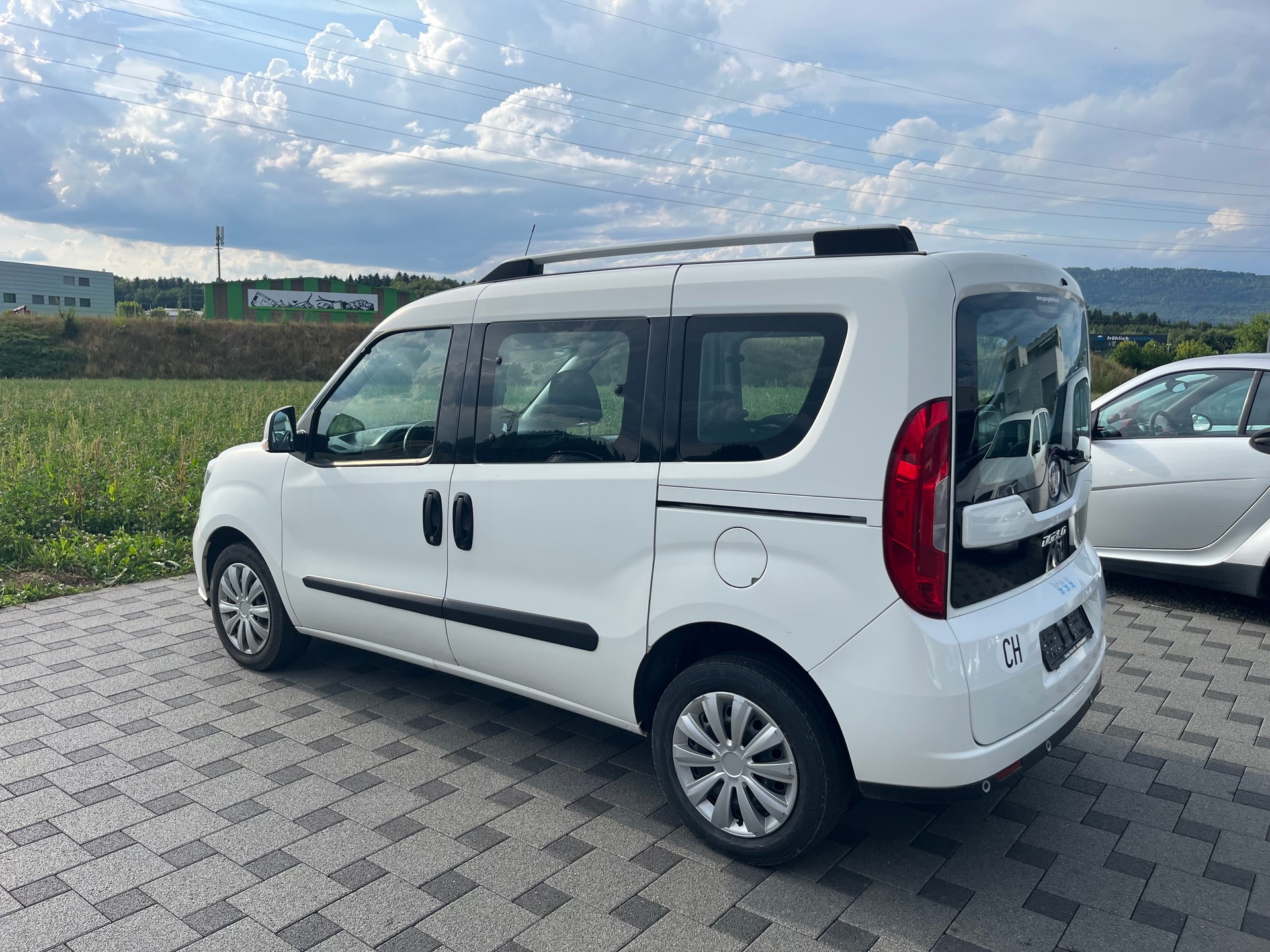 FIAT Doblò 1.6 Multi Jet Pop-image-3
