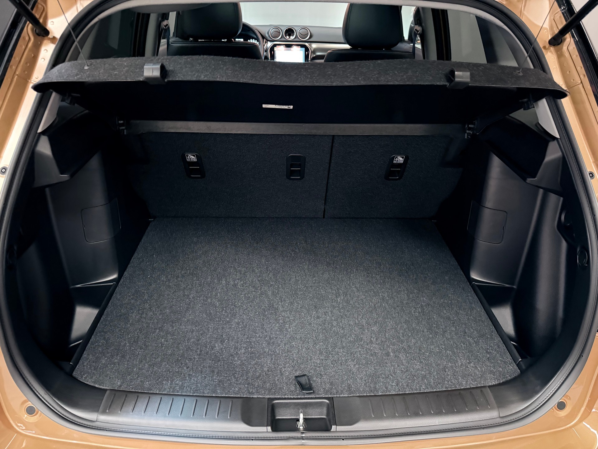 SUZUKI Vitara 1.4 Boosterjet Compact Top 4x4 Hybrid Automatic-image-10
