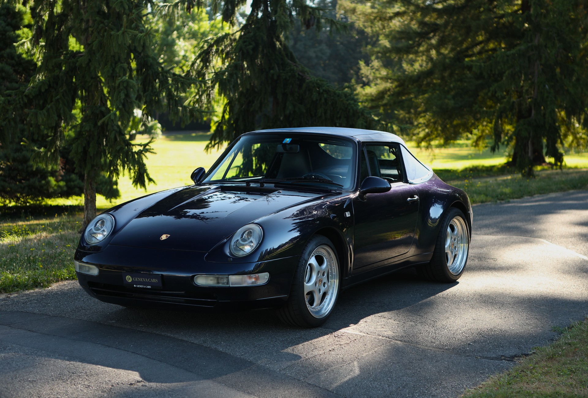 PORSCHE 911 Carrera 4 993 CabrioFifty Midnight Blue