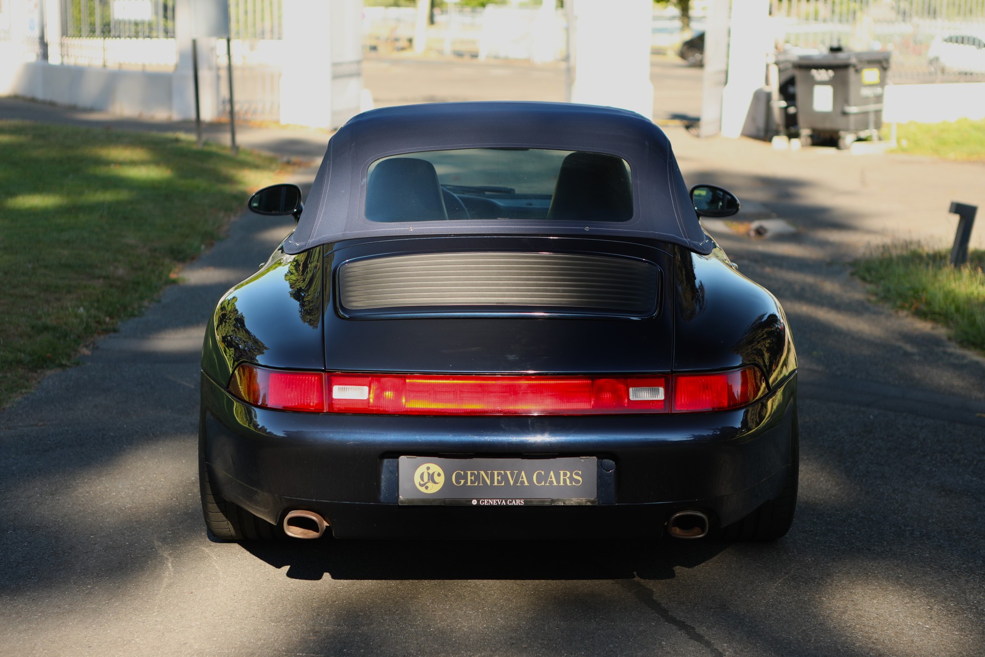 PORSCHE 911 Carrera 4 993 CabrioFifty Midnight Blue-image-6