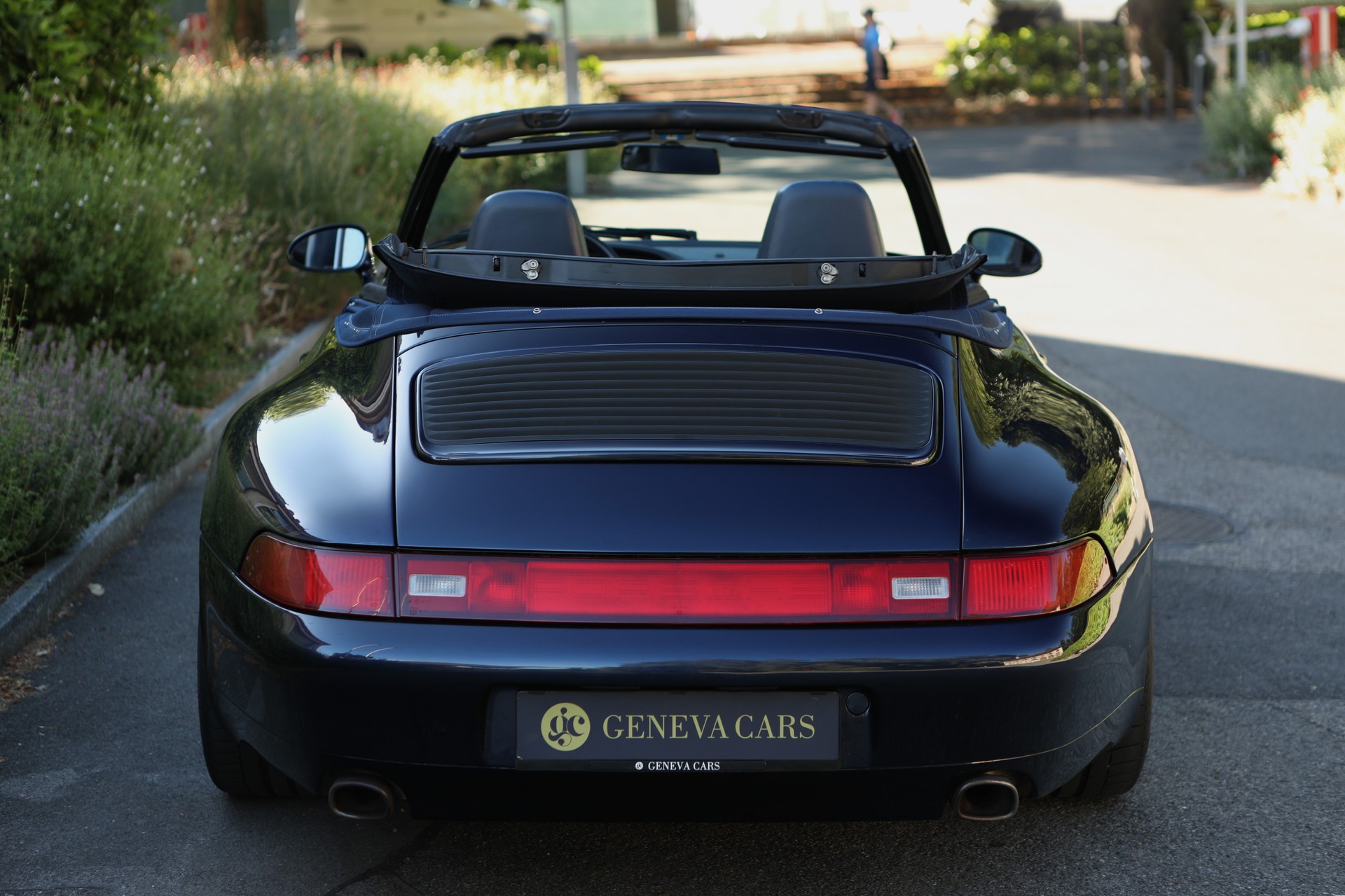 PORSCHE 911 Carrera 4 993 CabrioFifty Midnight Blue-image-11