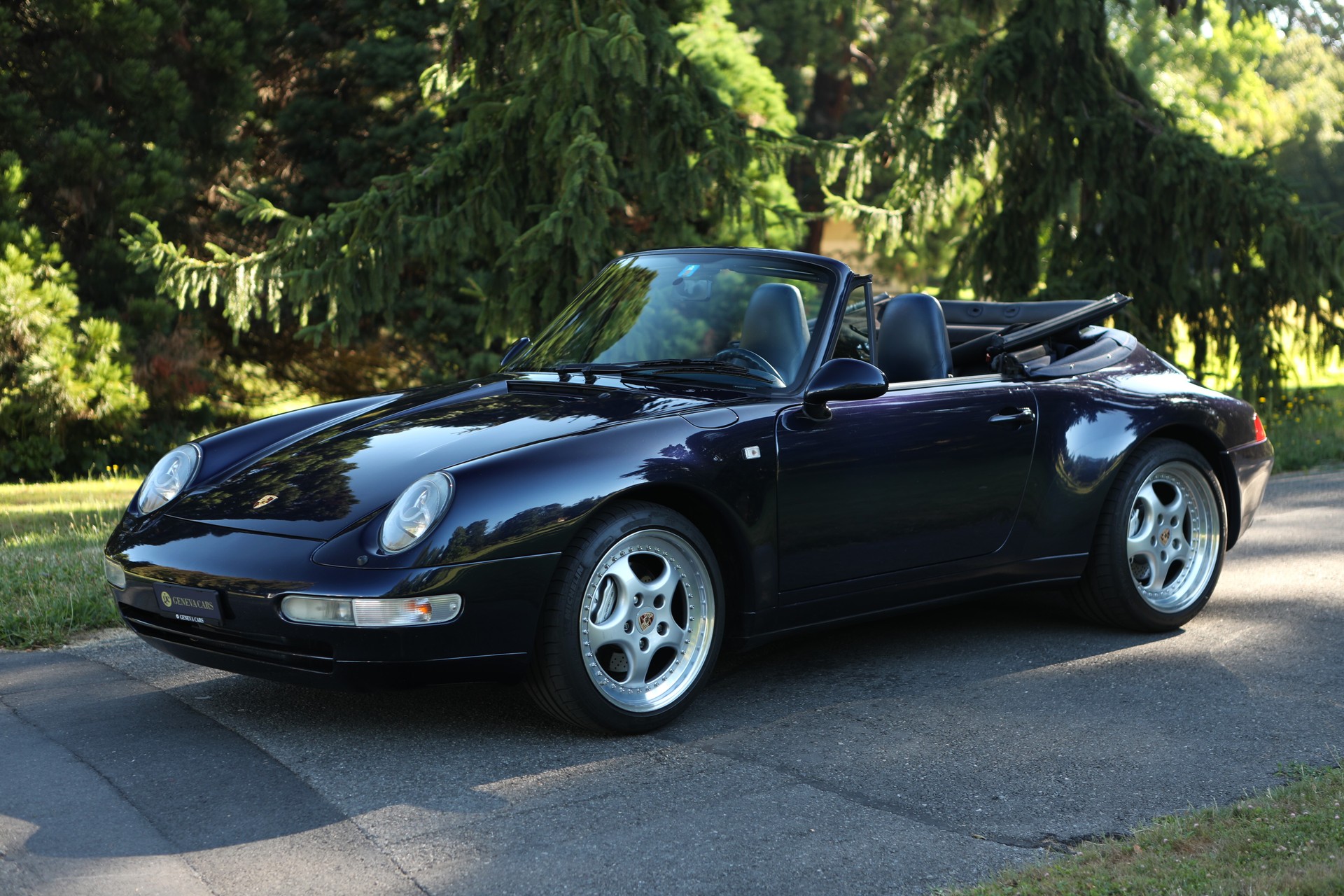 PORSCHE 911 Carrera 4 993 CabrioFifty Midnight Blue-image-7