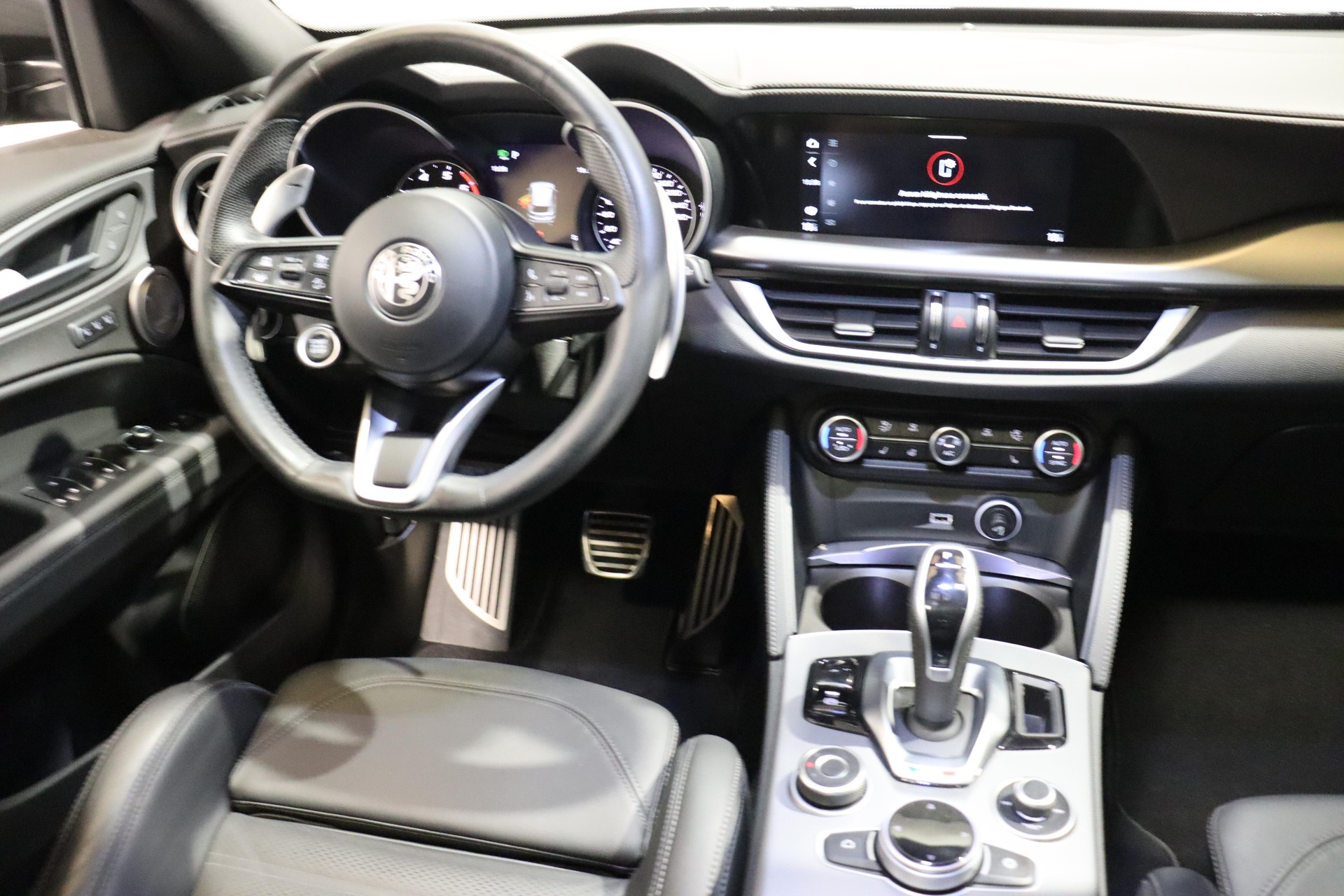 ALFA ROMEO Stelvio 2.0 Q4 280 Veloce-image-6