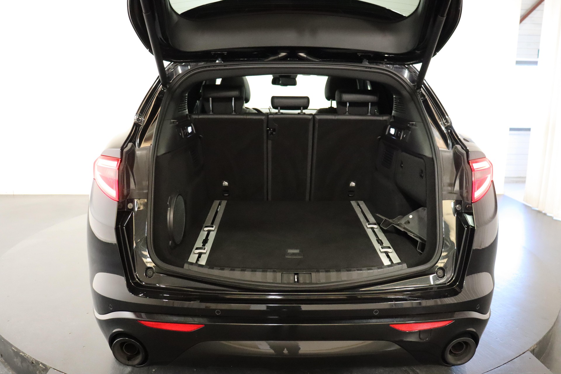 ALFA ROMEO Stelvio 2.0 Q4 280 Veloce-image-3