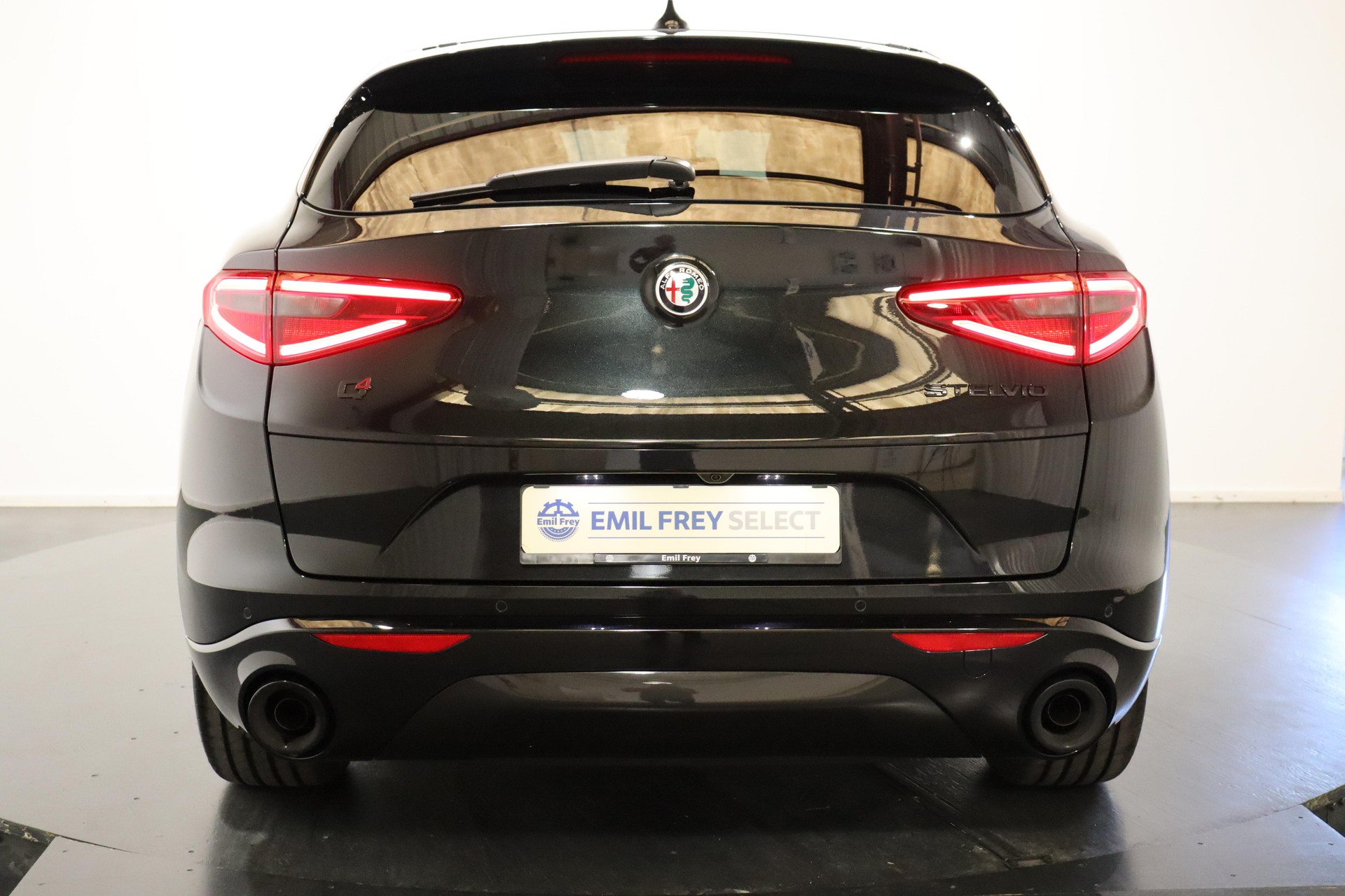 ALFA ROMEO Stelvio 2.0 Q4 280 Veloce-image-4