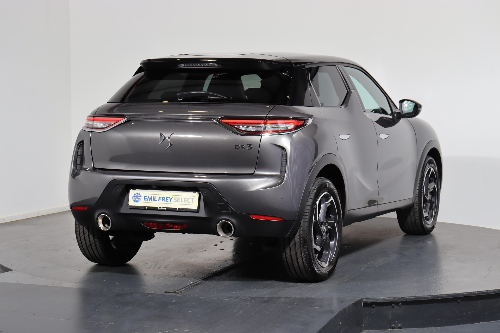 DS AUTOMOBILES 3 Crossback 1.2 PureTech 155 Bastille-image-2
