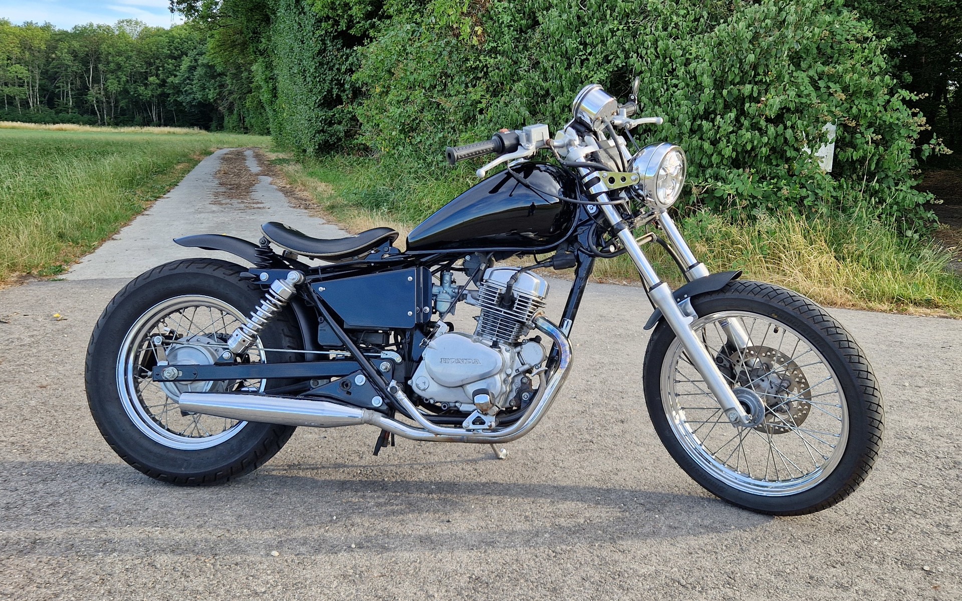 HONDA CA 125 Rebel-image-1