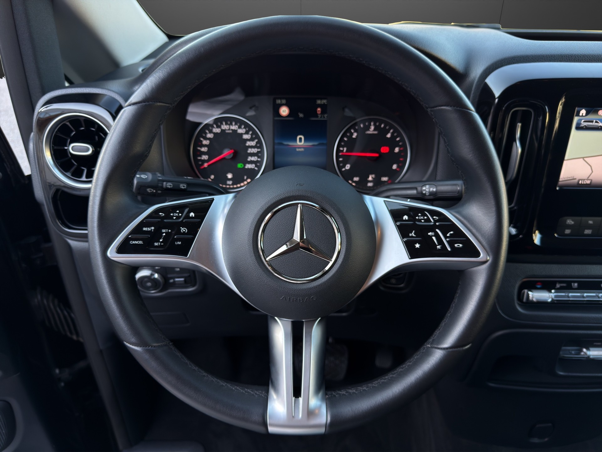 MERCEDES-BENZ Vito 116 CDI Lang Select Tourer 4Matic 9G-Tronic-image-11