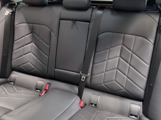 BMW 520d xDr 48V Tour M Sport-image-9