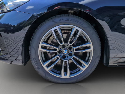 BMW 520d xDr 48V Tour M Sport-image-13