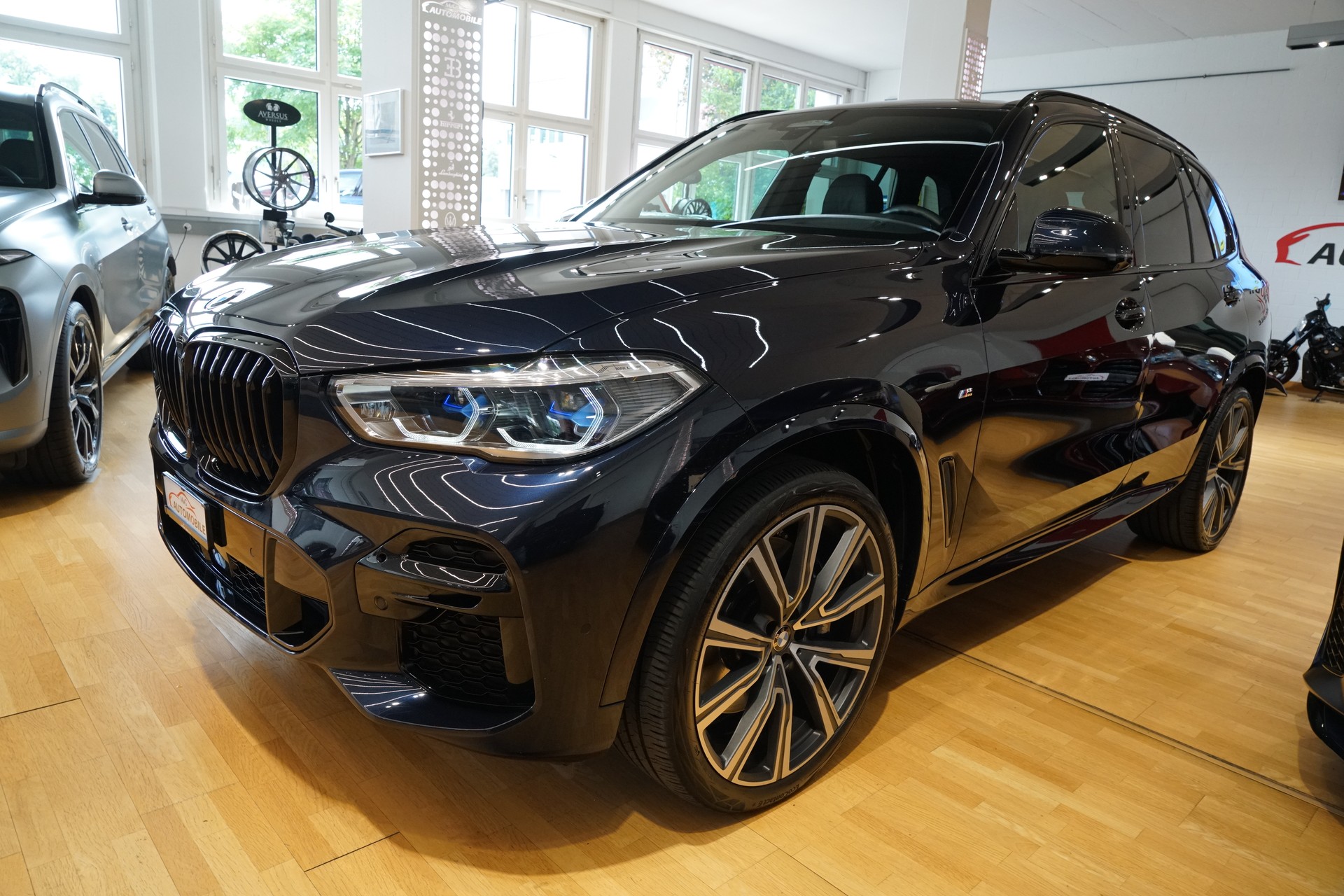 BMW X5 xDrive 48V 40d M Sport Steptronic-image-0