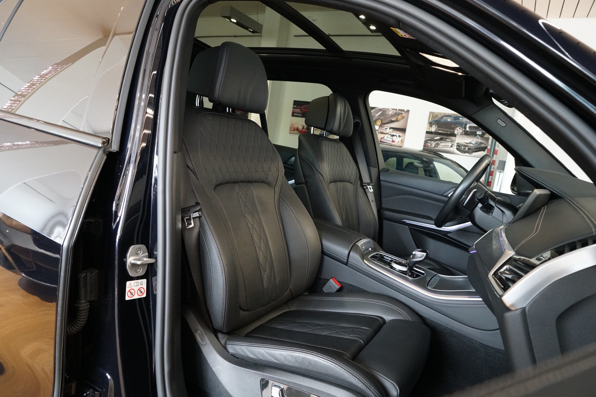 BMW X5 xDrive 48V 40d M Sport Steptronic-image-23