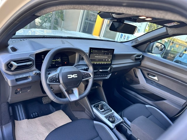 DACIA Duster TCe 150 48V Journey 4x4-image-14