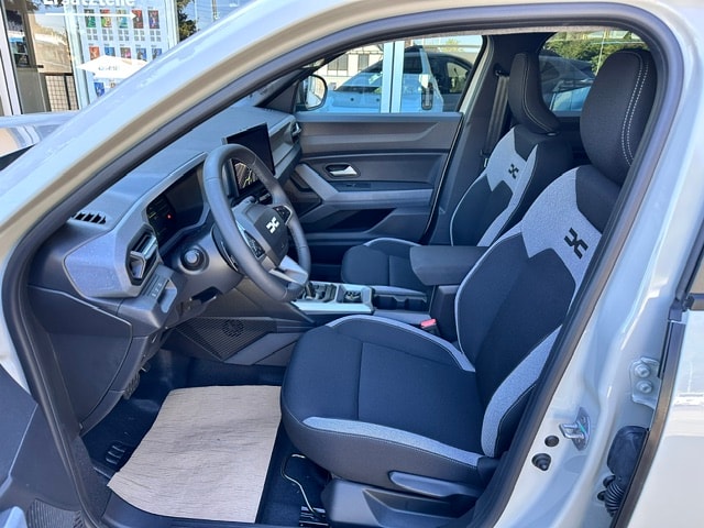 DACIA Duster TCe 150 48V Journey 4x4-image-13