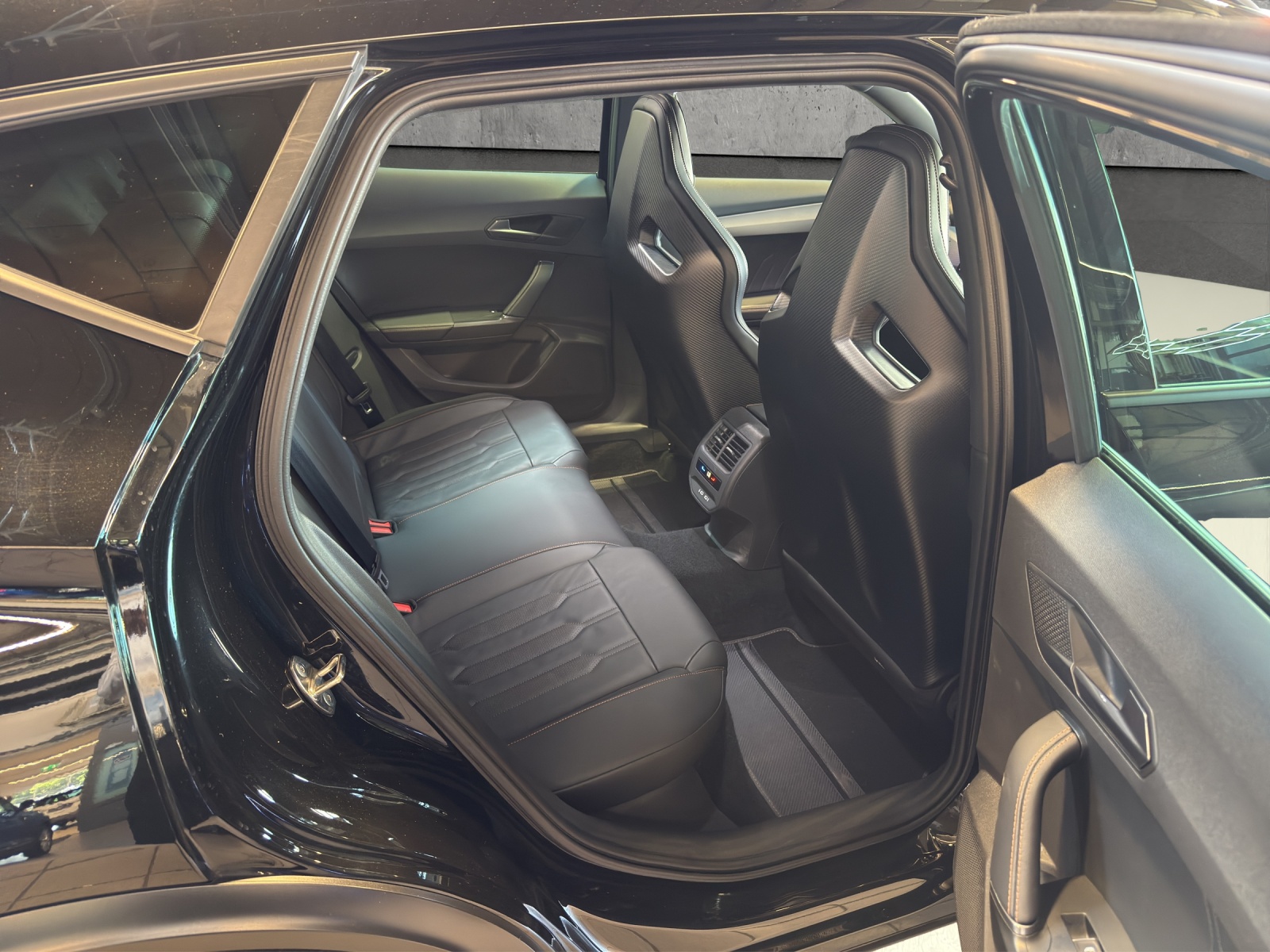 CUPRA Formentor 2.5 TSI VZ5 4Drive DSG-image-16