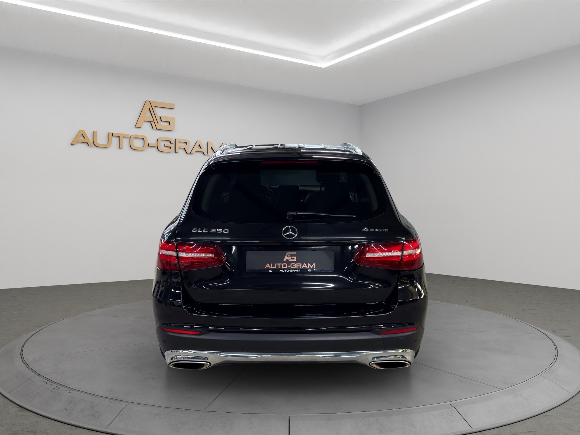 MERCEDES-BENZ GLC 250 4Matic 9G-Tronic-image-4