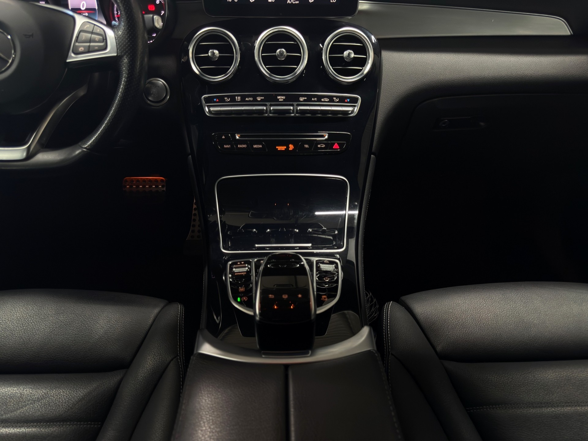 MERCEDES-BENZ GLC 250 4Matic 9G-Tronic-image-18