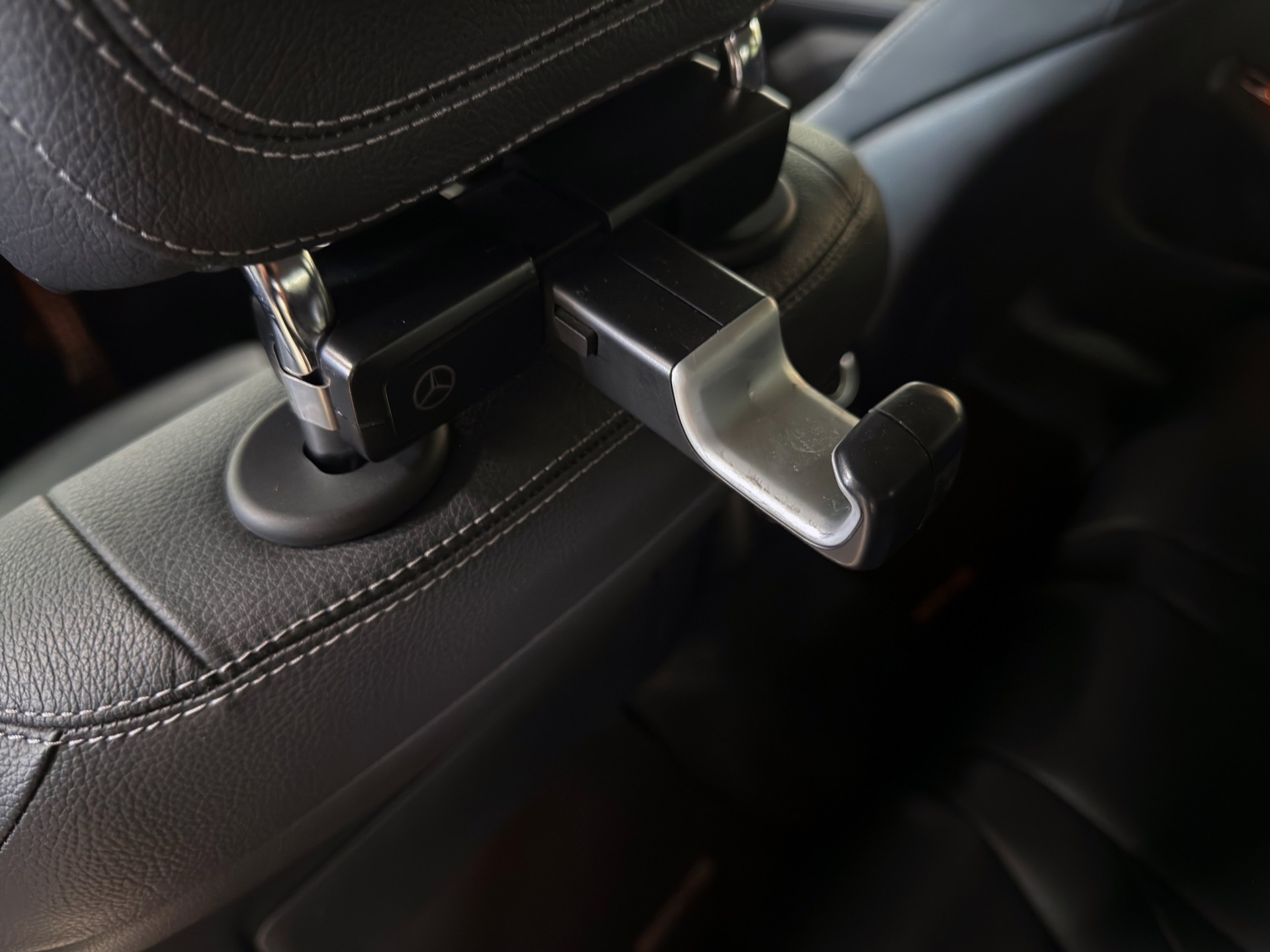MERCEDES-BENZ GLC 250 4Matic 9G-Tronic-image-26