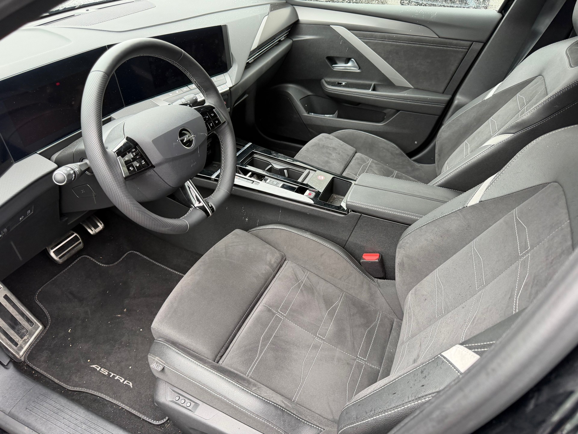 OPEL Astra 1.6 PHEV Turbo Swiss Plus A-image-7