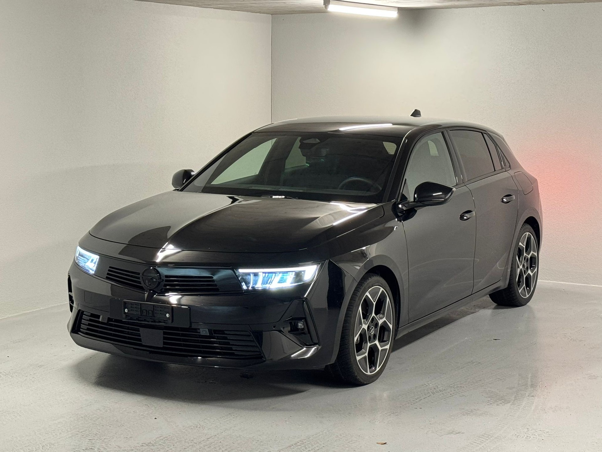 OPEL Astra 1.6 PHEV Turbo Swiss Plus A-image-0
