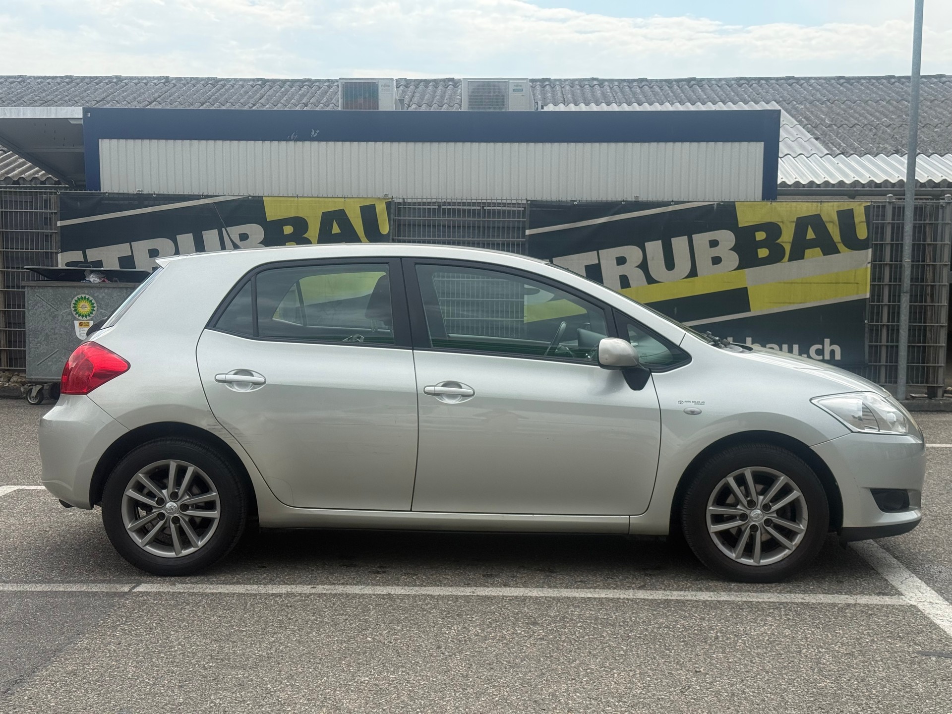 TOYOTA Auris 1.6 Linea Sol-image-4