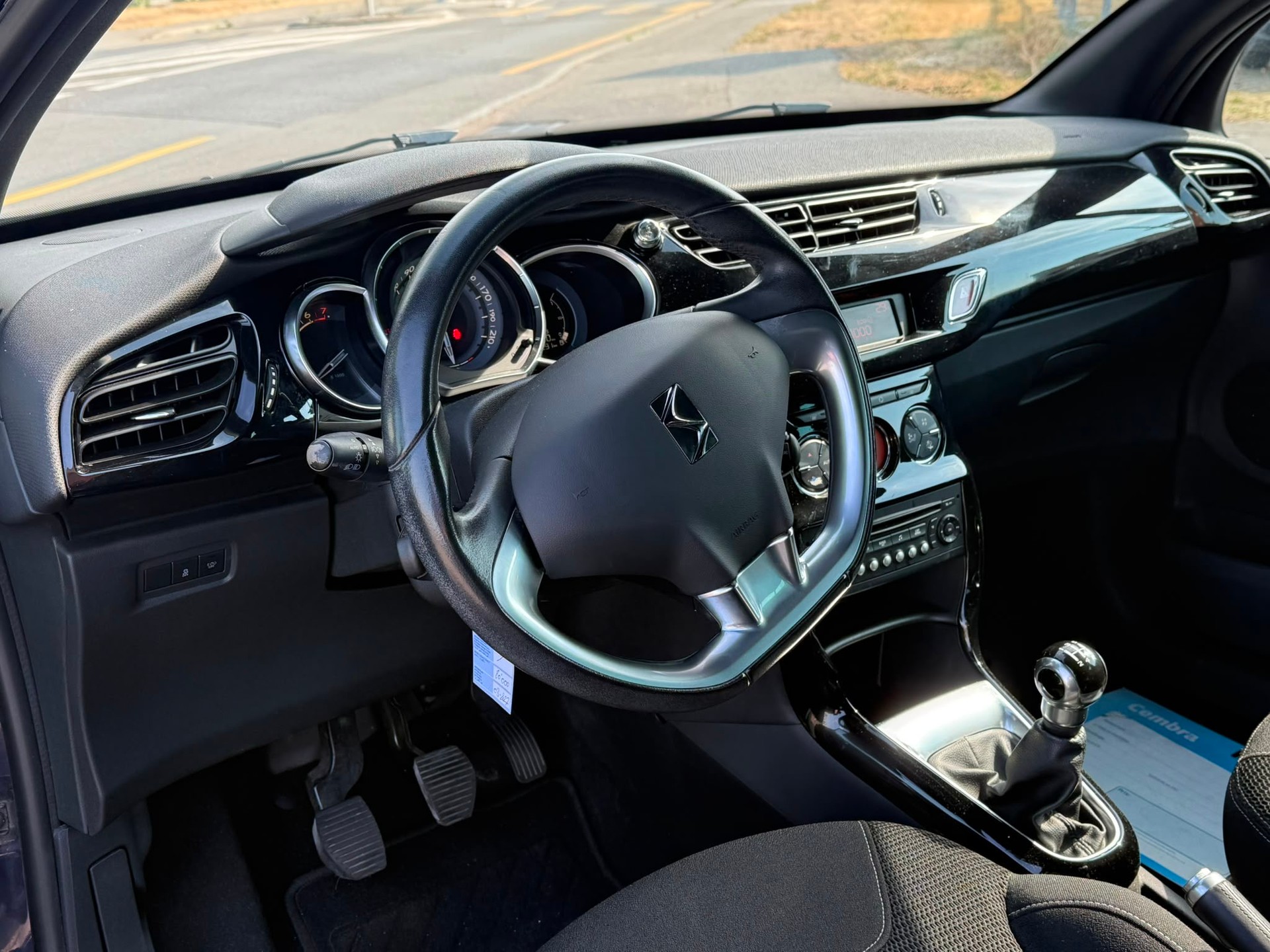 DS AUTOMOBILES DS3 1.2 Pure Tech SO Chic-image-12