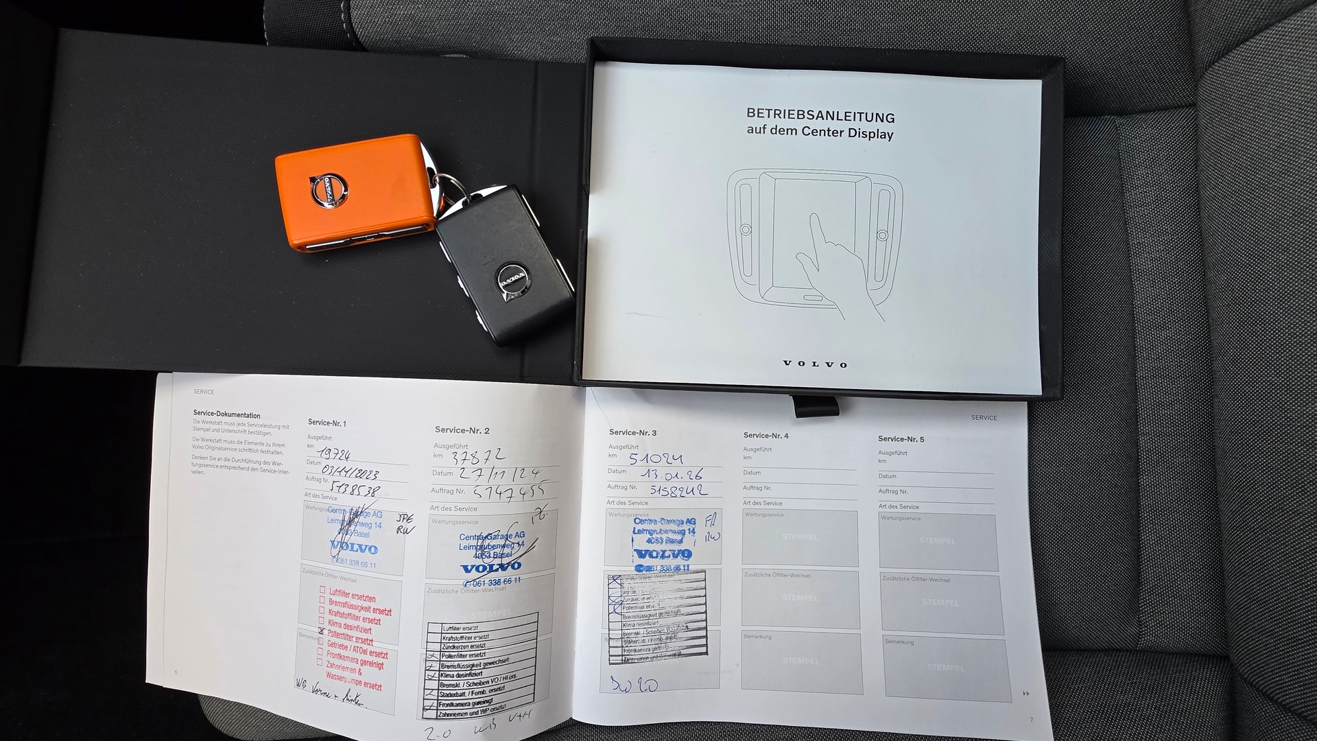 VOLVO XC40 T4 PHEV Plus Bright DCT-image-13