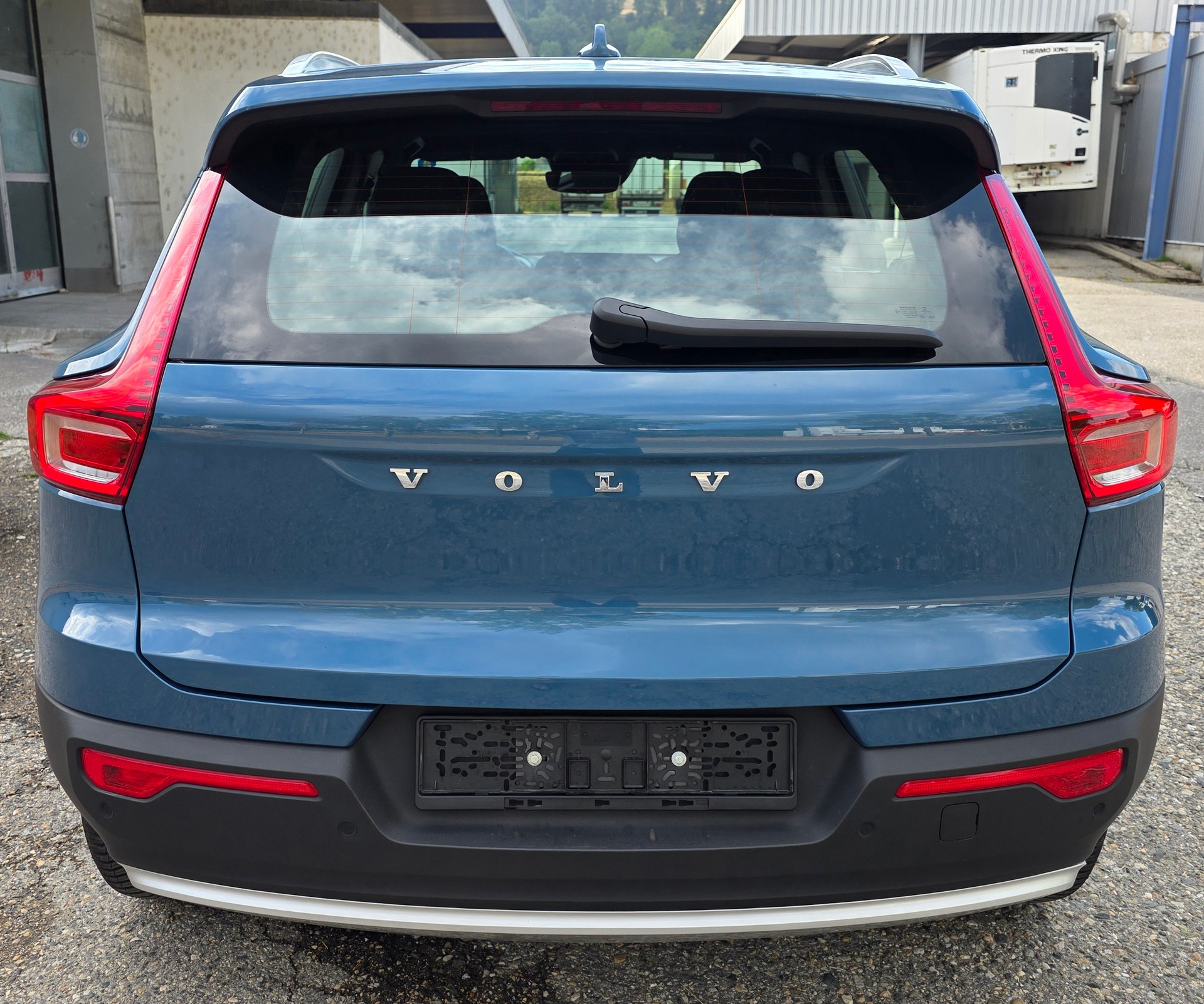 VOLVO XC40 T4 PHEV Plus Bright DCT-image-3