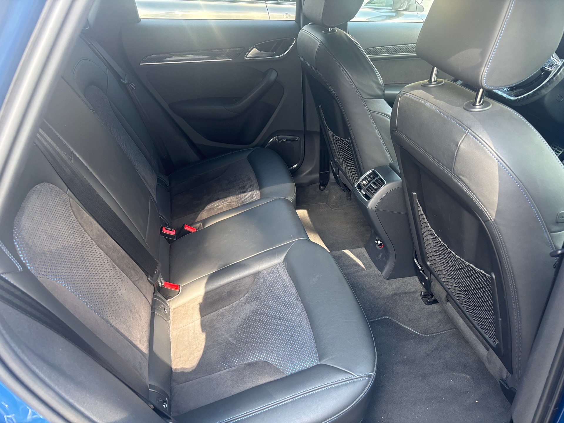 AUDI RS Q3 2.5 TFSI performance quattro S-tronic-image-6