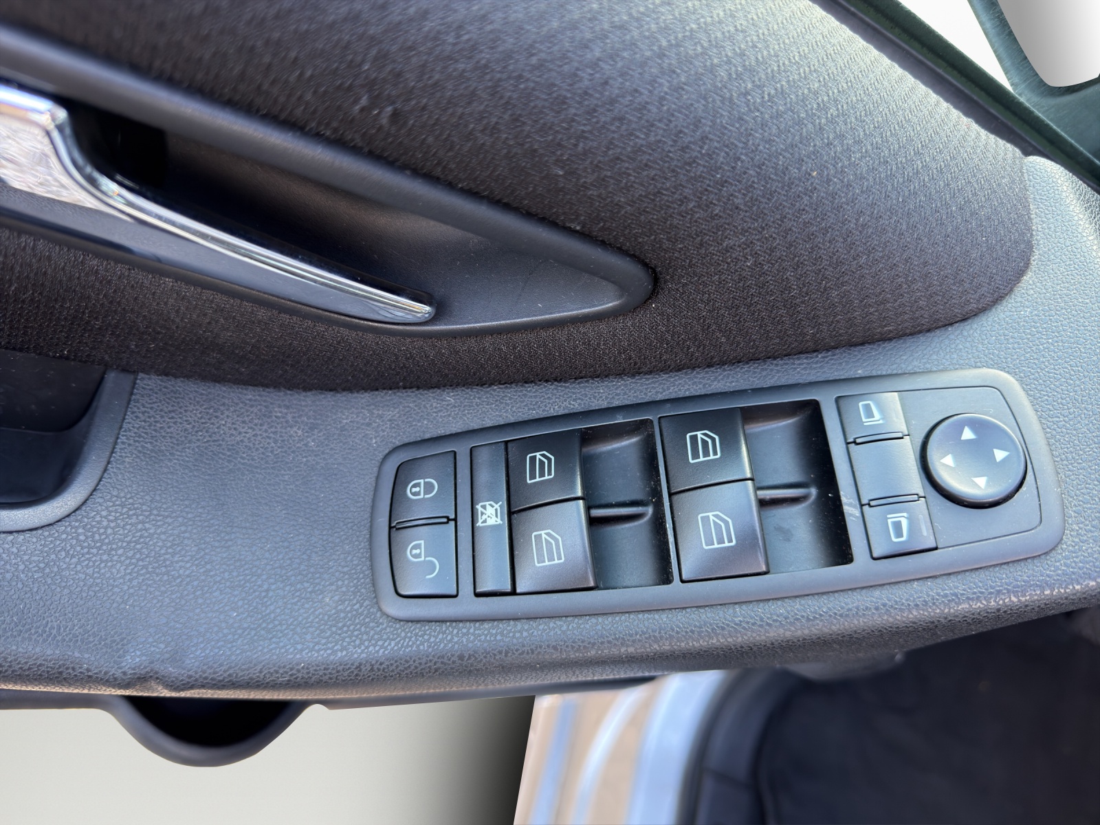 MERCEDES-BENZ A 180 CDI Elégance-image-9