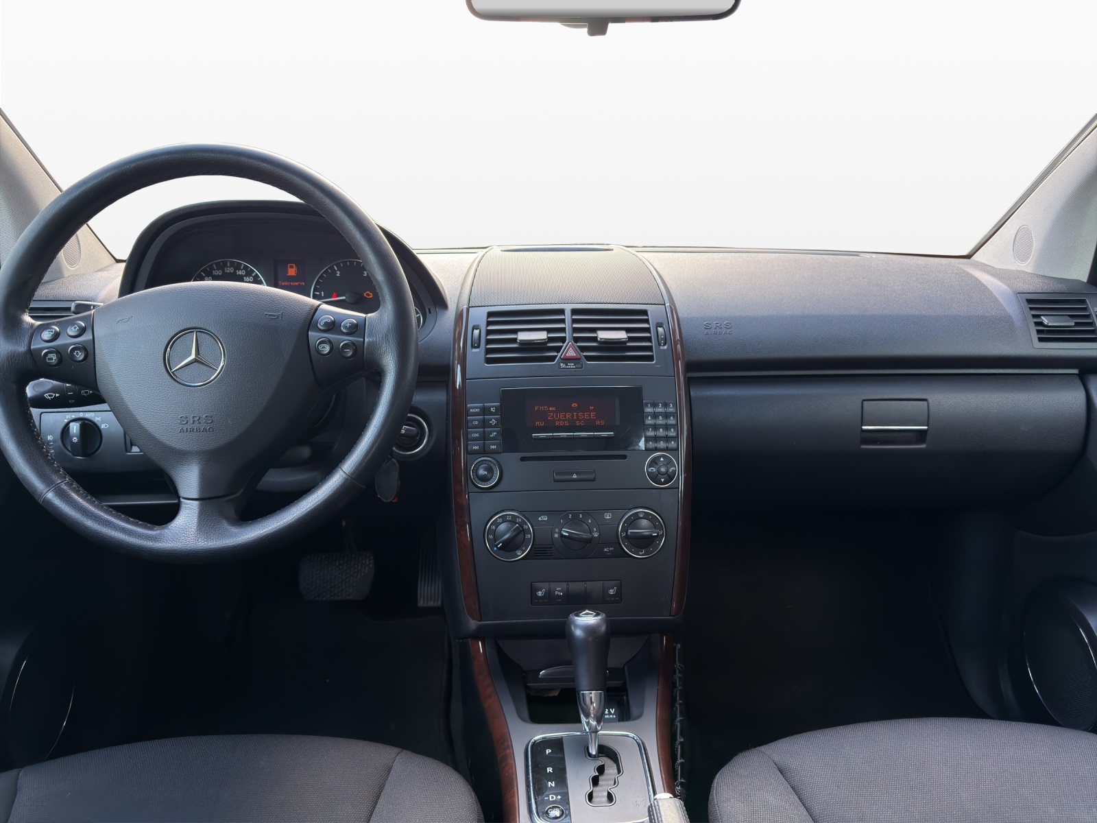 MERCEDES-BENZ A 180 CDI Elégance-image-11