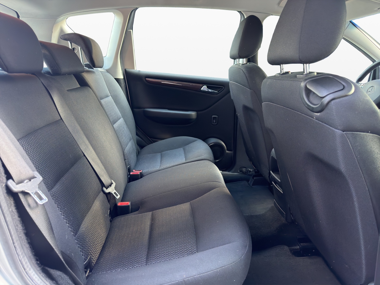 MERCEDES-BENZ A 180 CDI Elégance-image-18