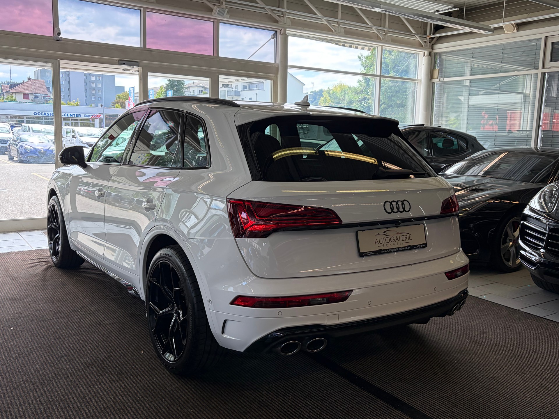 AUDI SQ5 TDI quattro | CH Fzg. | Gratis Service | 21" | Matrix LED | MMI Navi Plus Touch | Head Up | AHK |-image-10