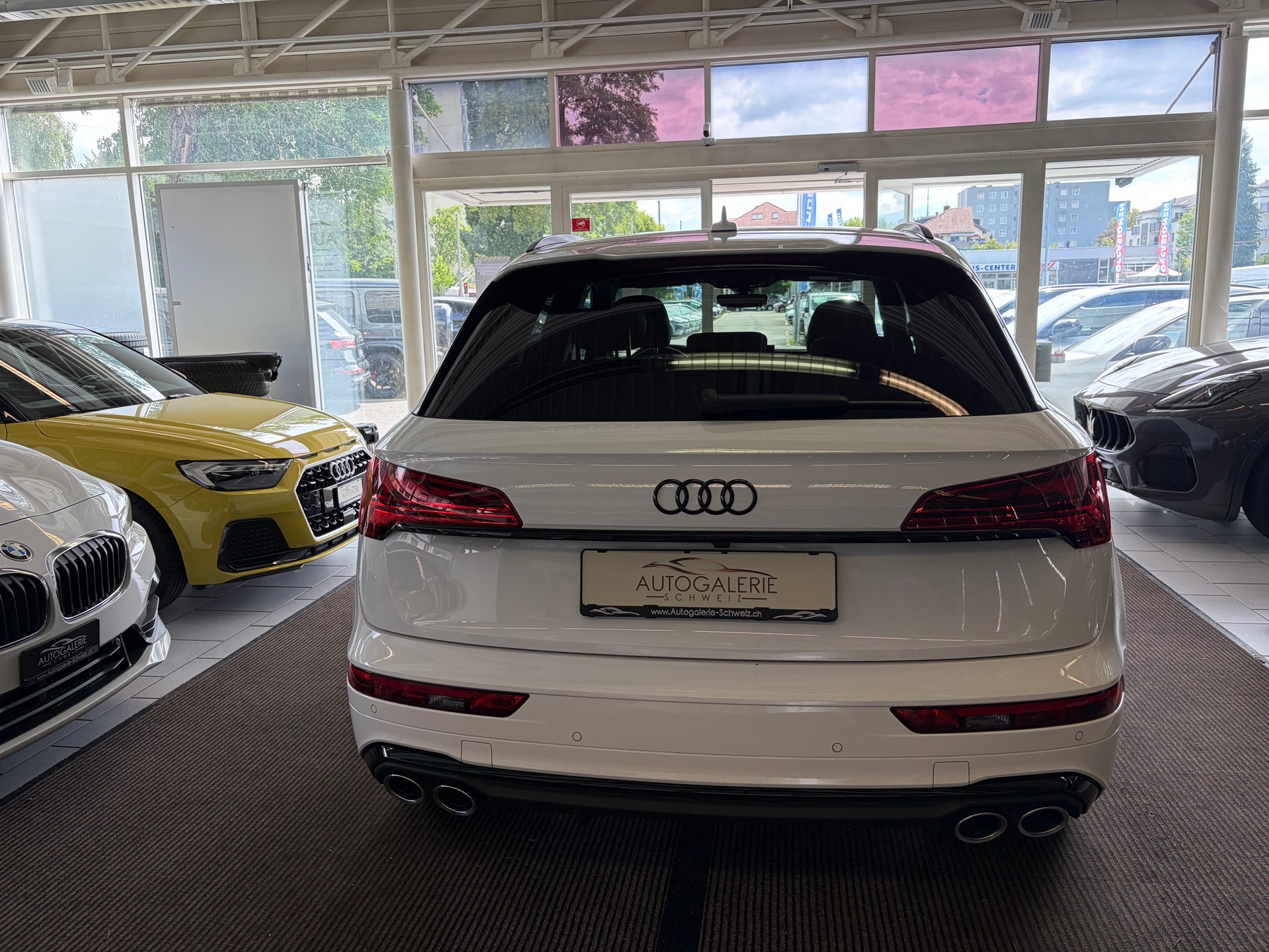 AUDI SQ5 TDI quattro | CH Fzg. | Gratis Service | 21" | Matrix LED | MMI Navi Plus Touch | Head Up | AHK |-image-22