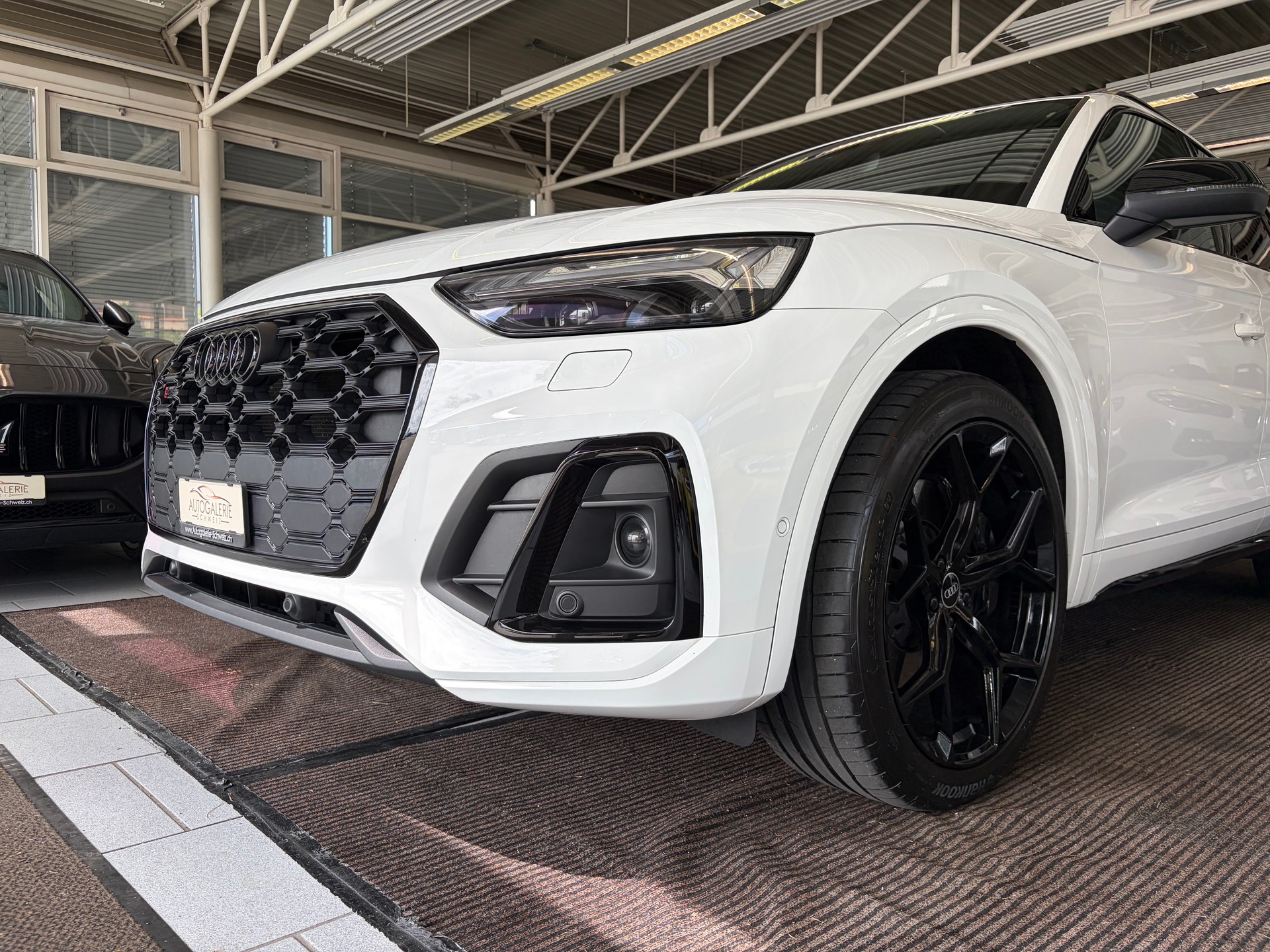AUDI SQ5 TDI quattro | CH Fzg. | Gratis Service | 21" | Matrix LED | MMI Navi Plus Touch | Head Up | AHK |-image-34