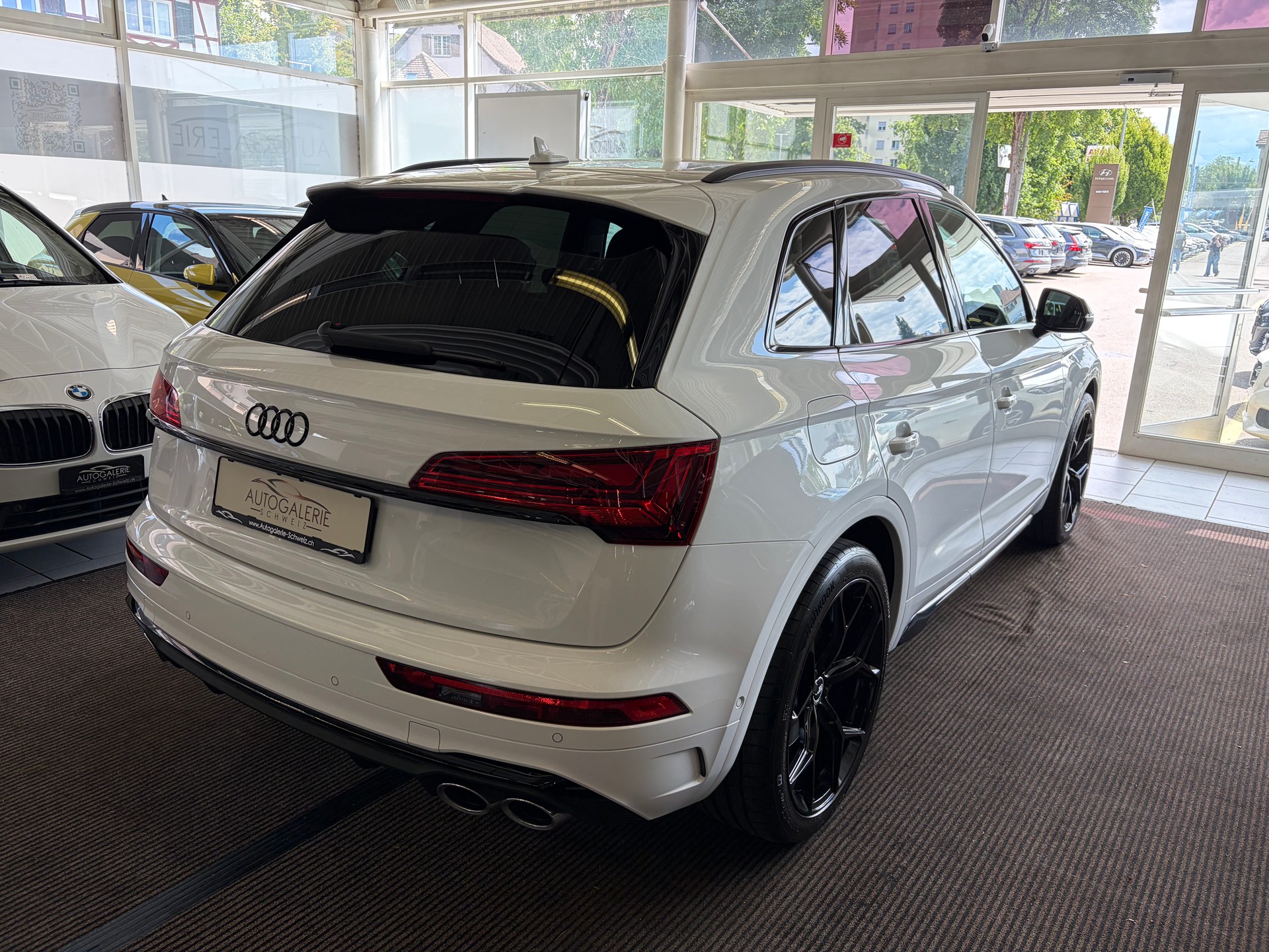 AUDI SQ5 TDI quattro | CH Fzg. | Gratis Service | 21" | Matrix LED | MMI Navi Plus Touch | Head Up | AHK |-image-27
