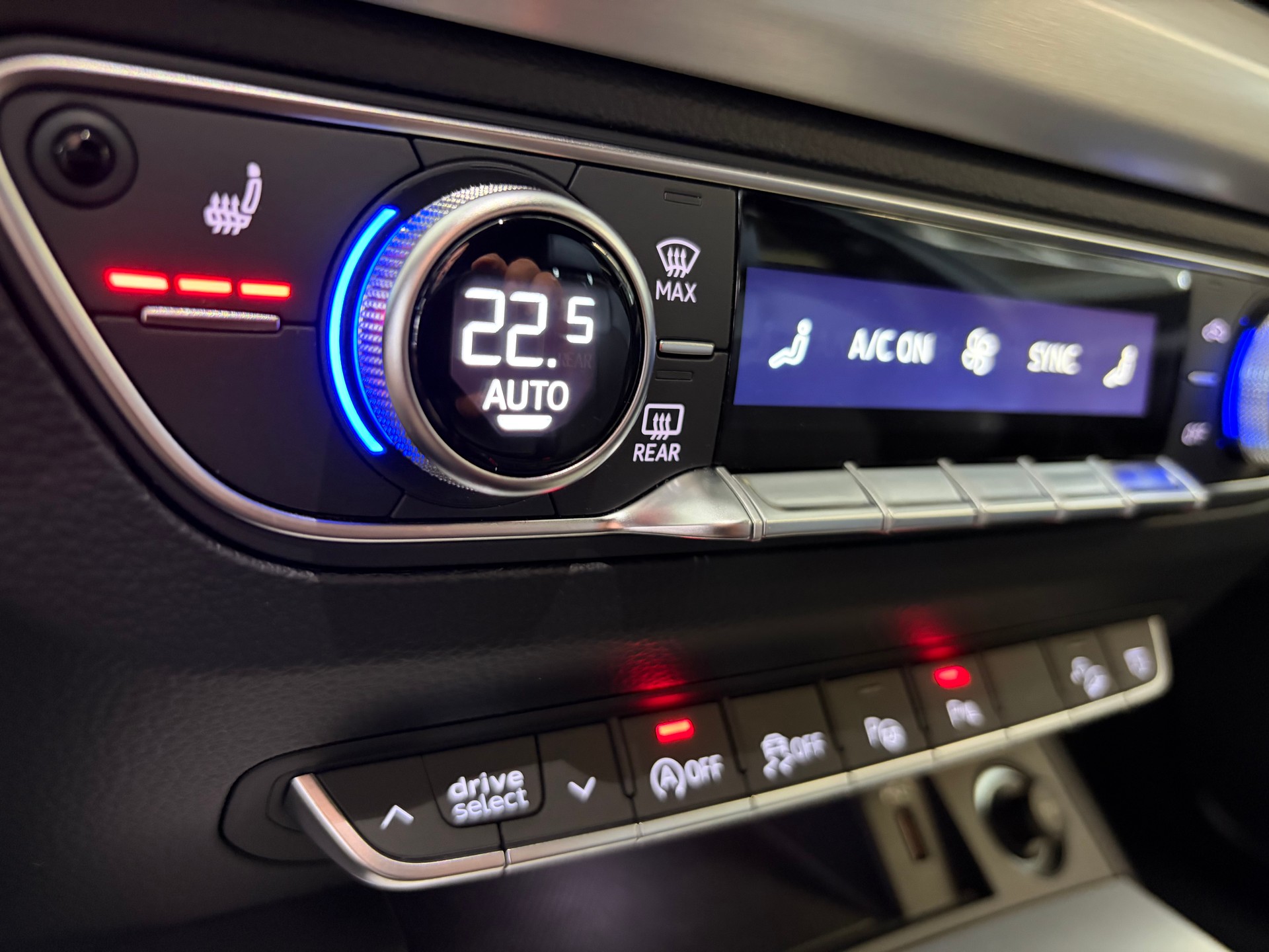 AUDI SQ5 TDI quattro | CH Fzg. | Gratis Service | 21" | Matrix LED | MMI Navi Plus Touch | Head Up | AHK |-image-17