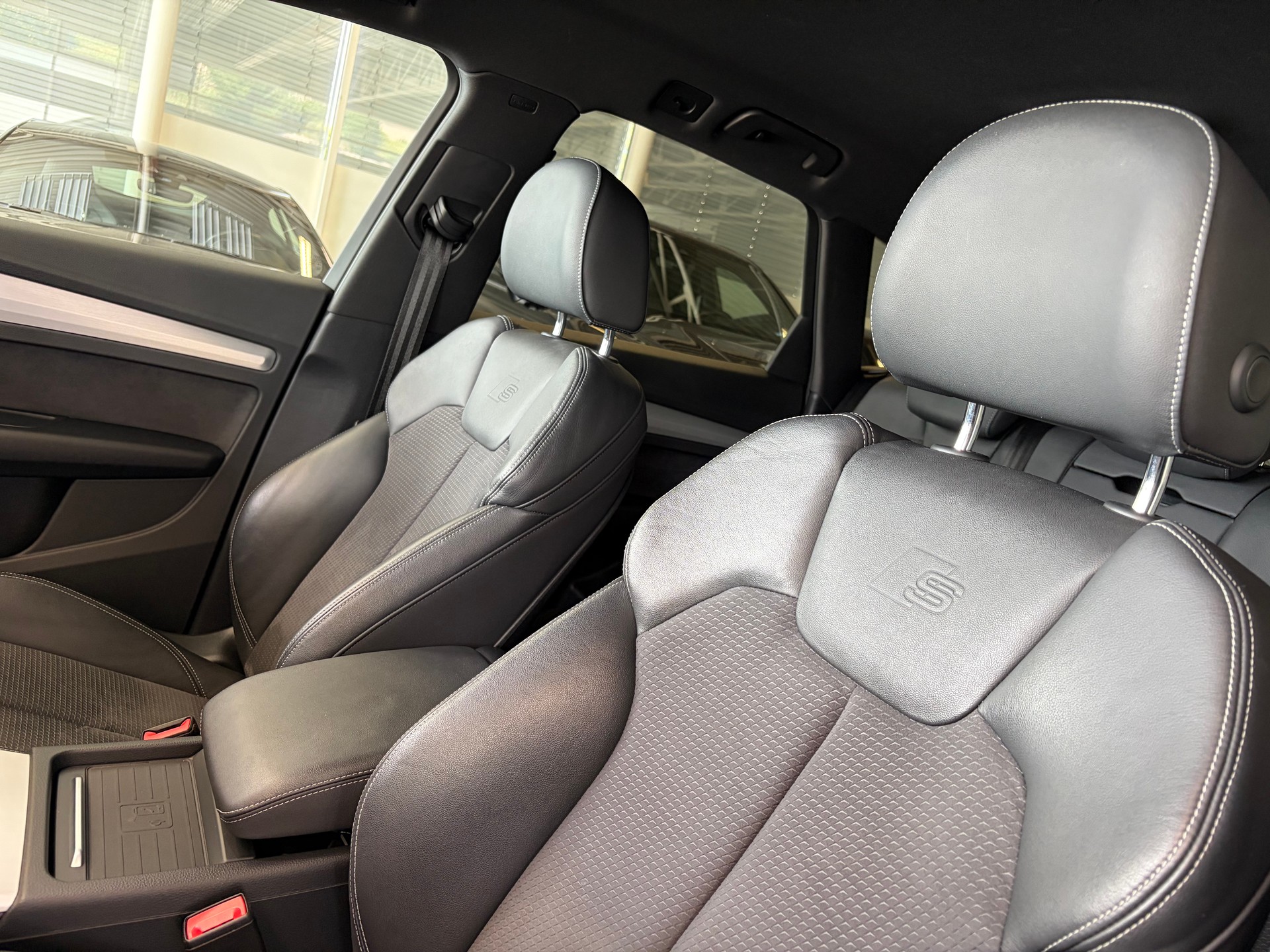 AUDI SQ5 TDI quattro | CH Fzg. | Gratis Service | 21" | Matrix LED | MMI Navi Plus Touch | Head Up | AHK |-image-12