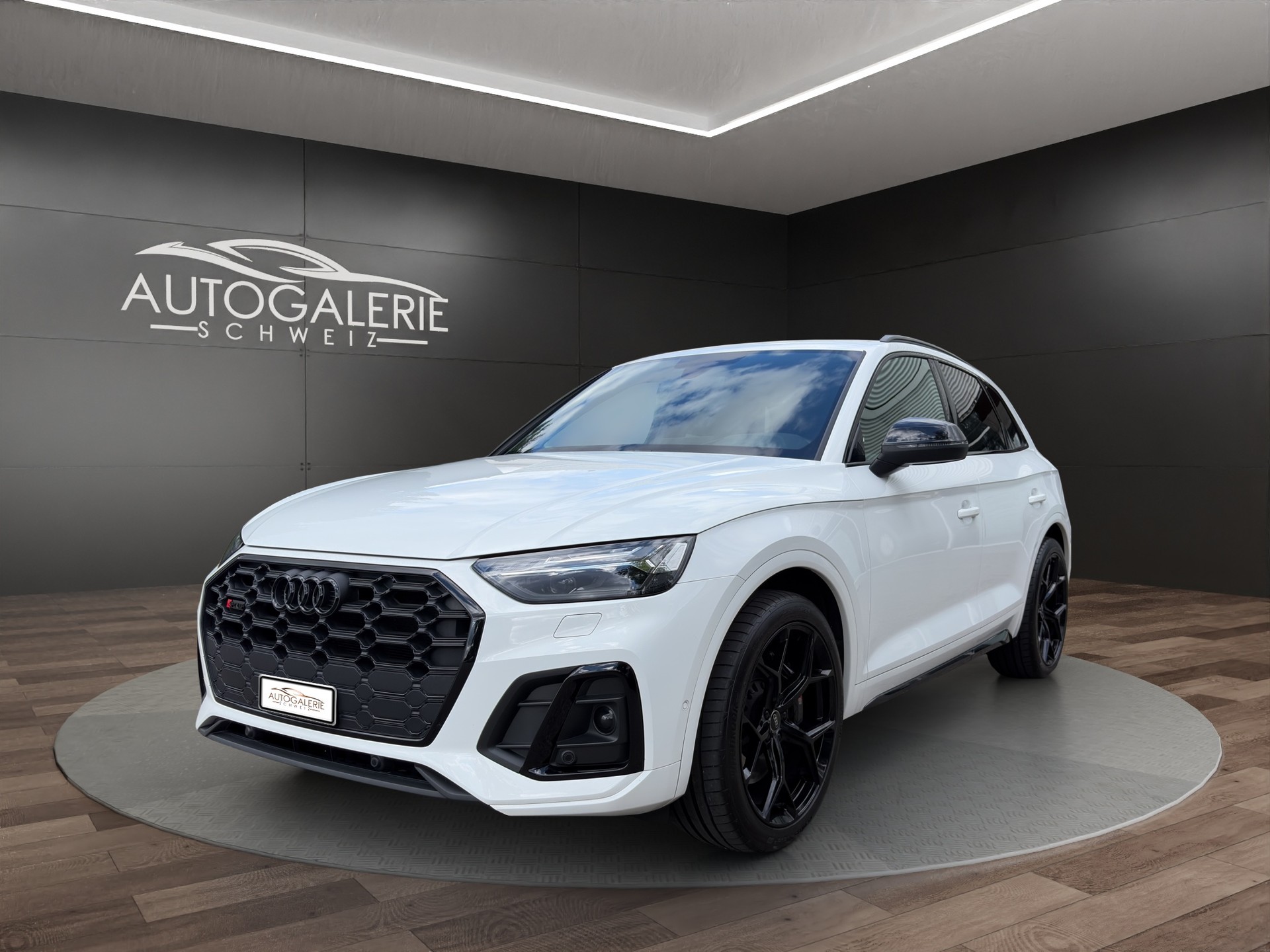 AUDI SQ5 TDI quattro | CH Fzg. | Gratis Service | 21" | Matrix LED | MMI Navi Plus Touch | Head Up | AHK |