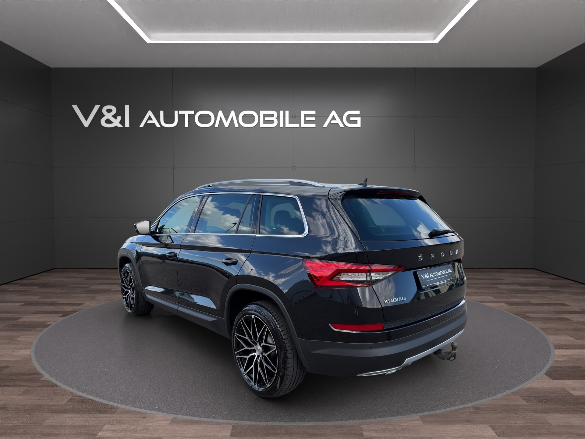 SKODA Kodiaq 2.0 TSI 4x4 Style-image-3