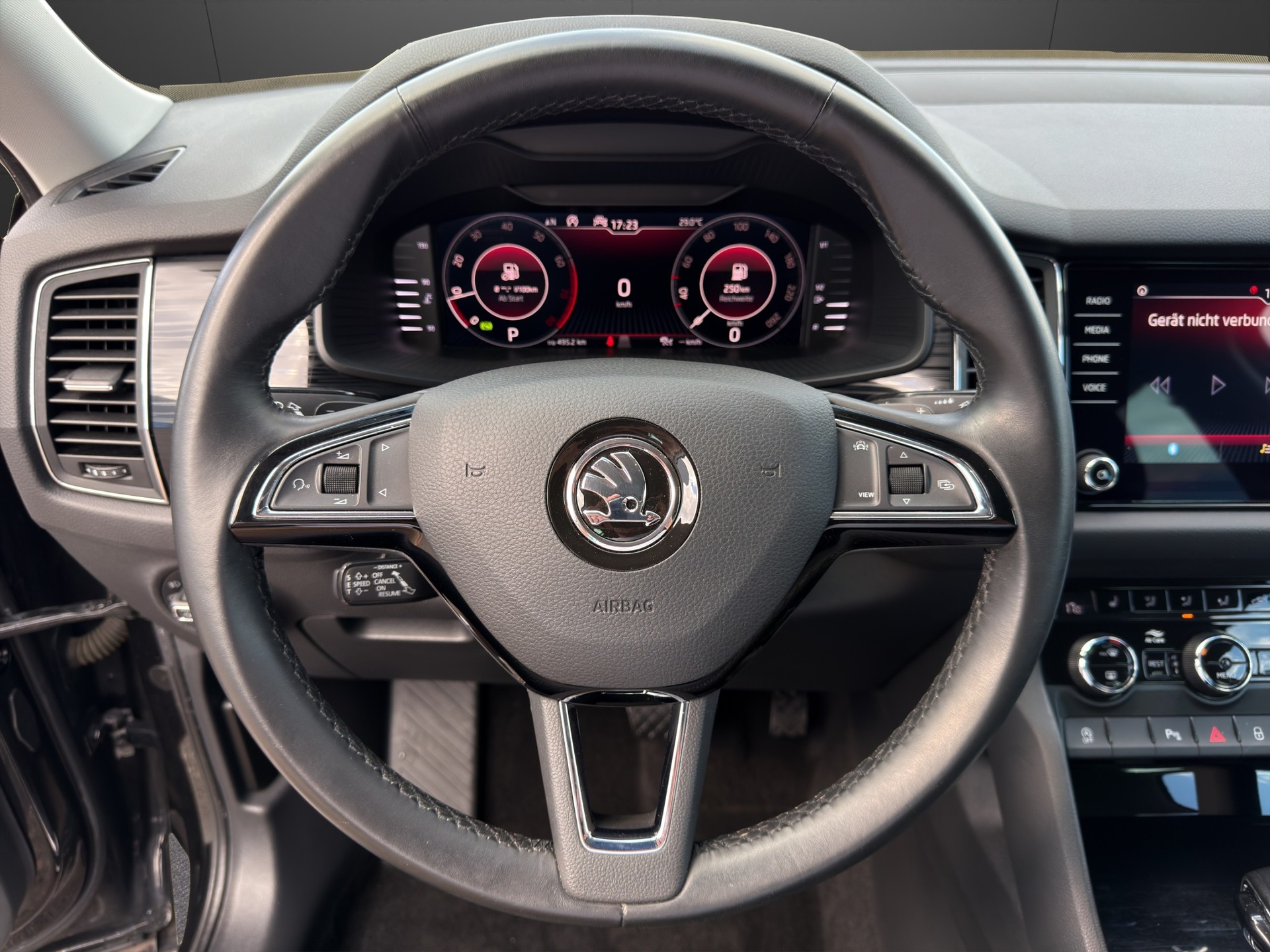SKODA Kodiaq 2.0 TSI 4x4 Style-image-11