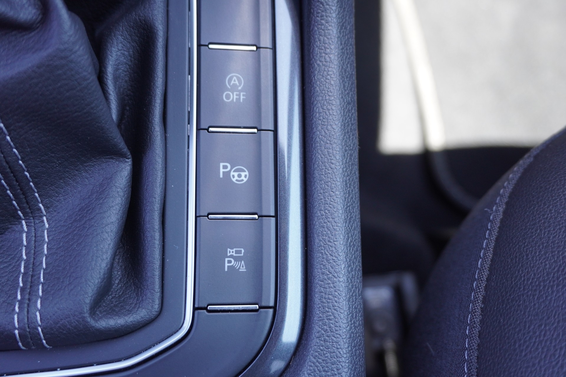 VW Tiguan Allspace 2.0 TDI SCR Highline 4Motion DSG R-LINE!!!-image-26