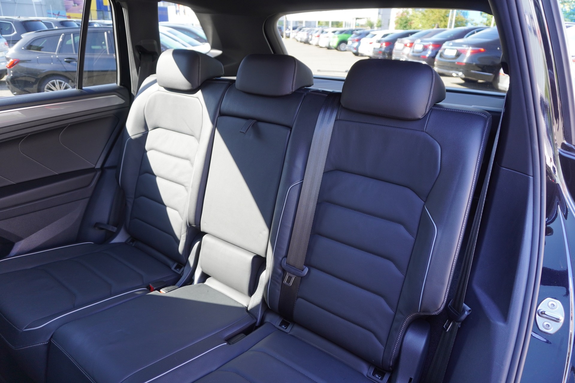 VW Tiguan Allspace 2.0 TDI SCR Highline 4Motion DSG R-LINE!!!-image-17