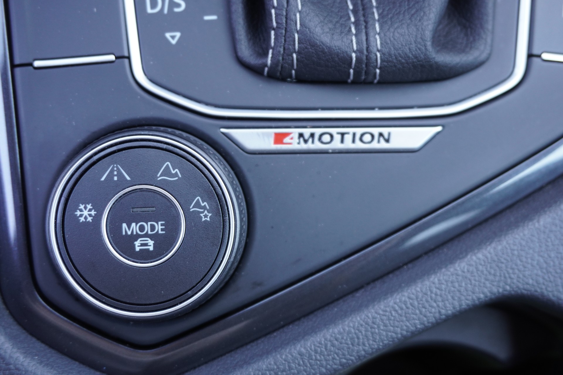 VW Tiguan Allspace 2.0 TDI SCR Highline 4Motion DSG R-LINE!!!-image-25