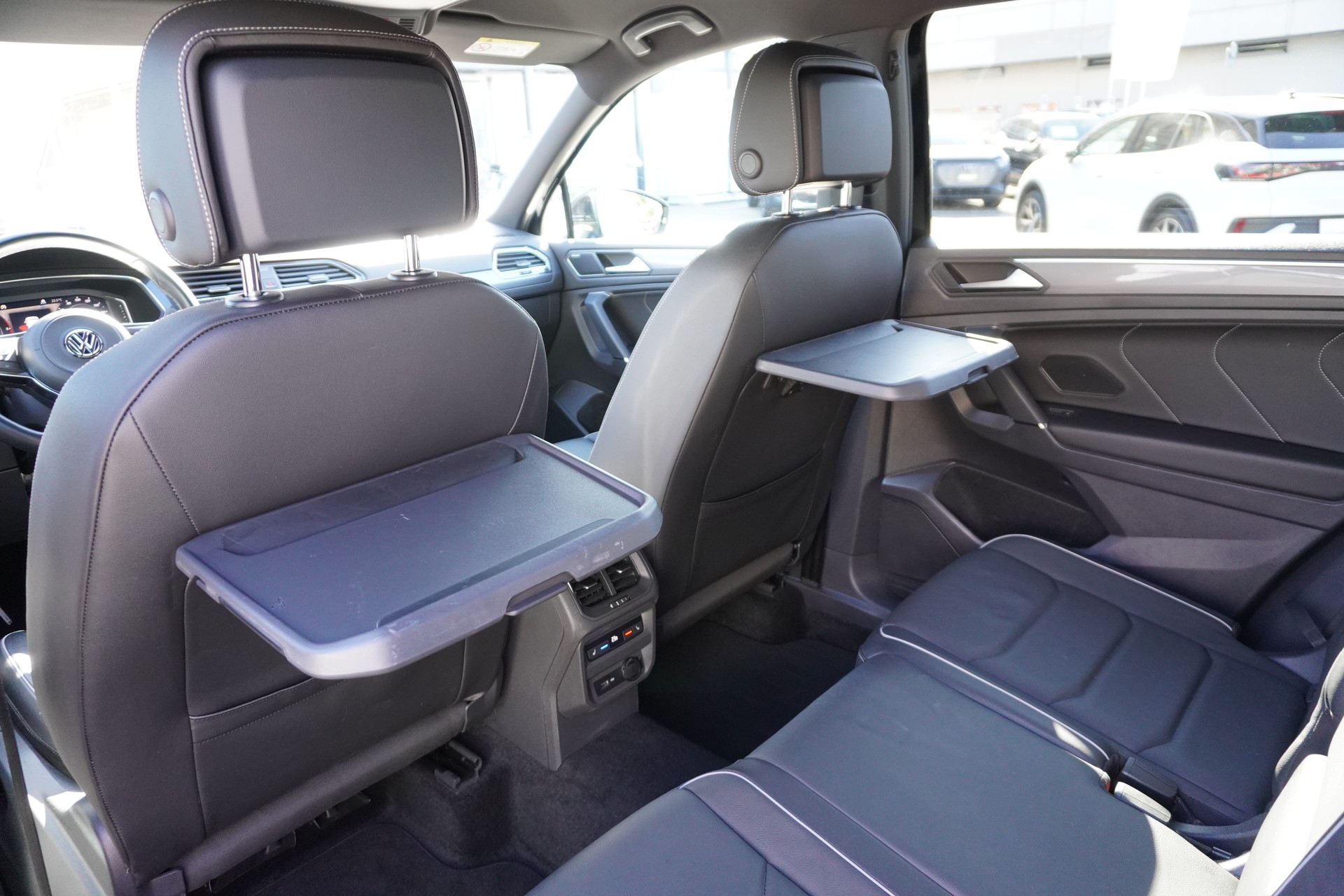 VW Tiguan Allspace 2.0 TDI SCR Highline 4Motion DSG R-LINE!!!-image-23