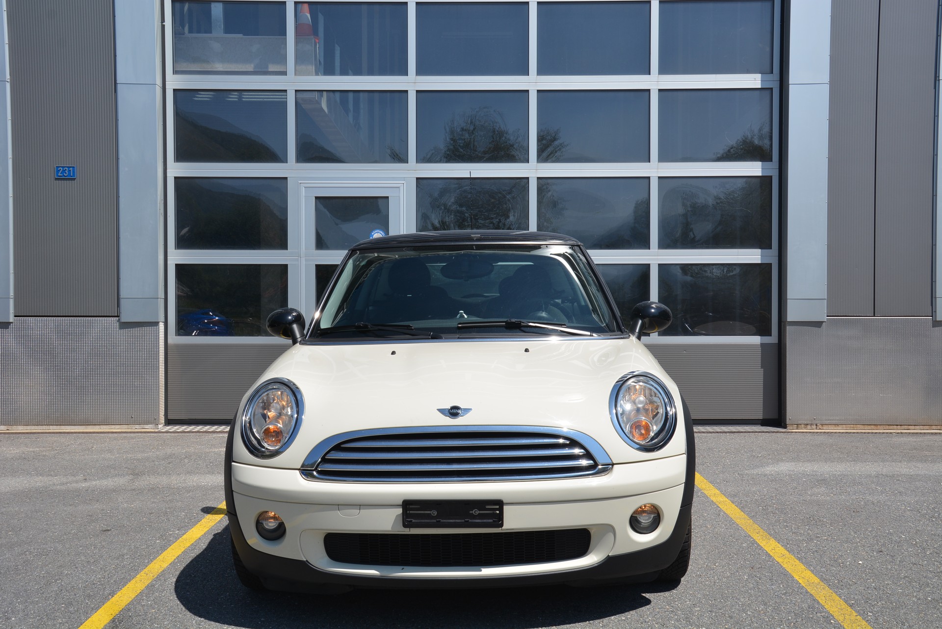 MINI Cooper-image-1