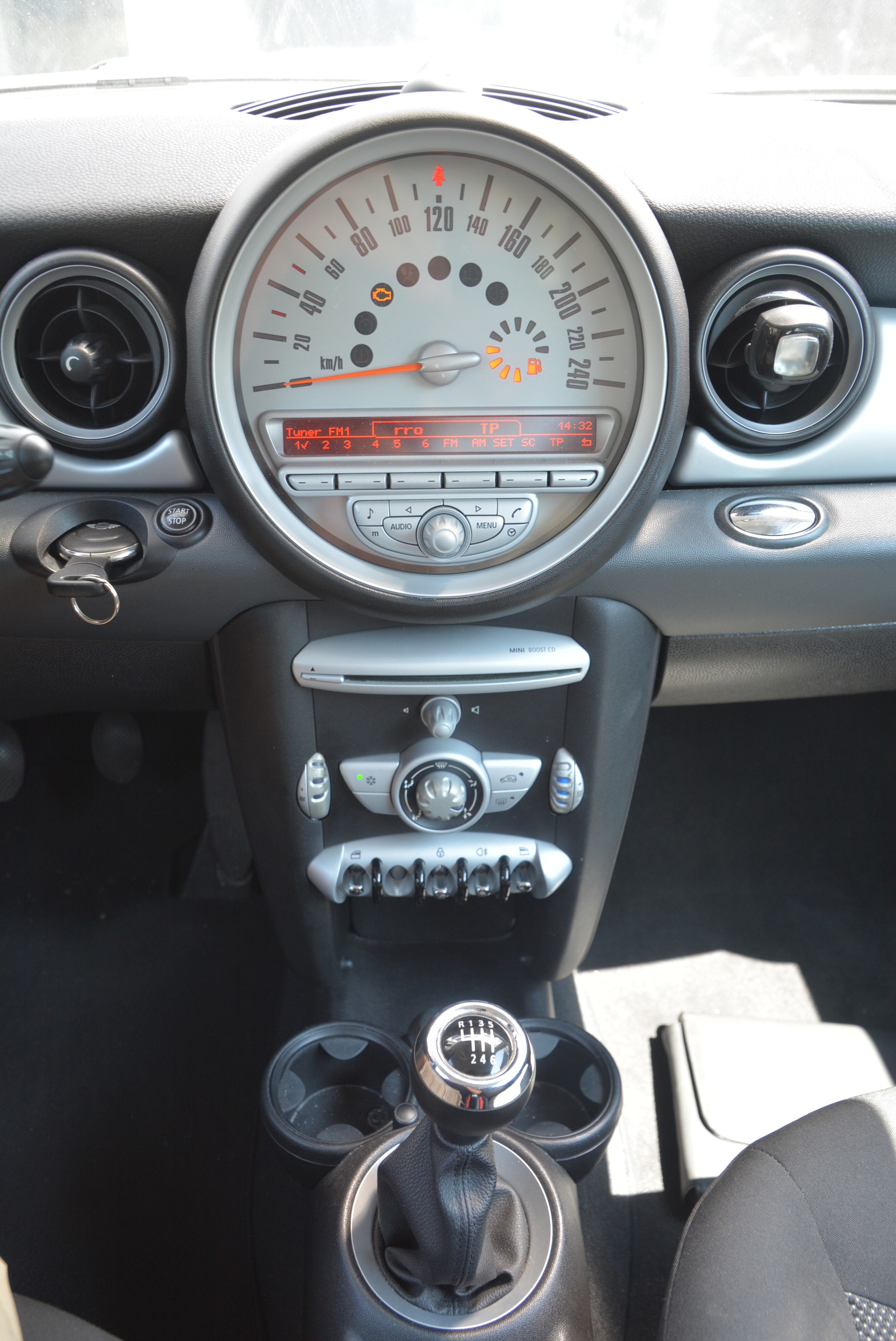 MINI Cooper-image-6